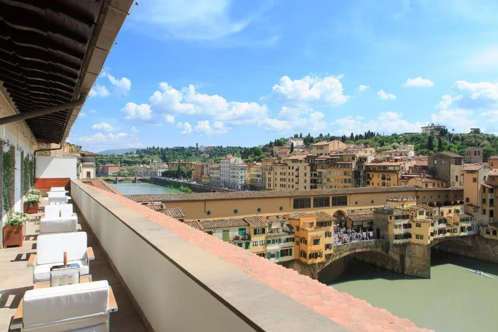 Portrait Firenze view over the river and Ponte Vecchio