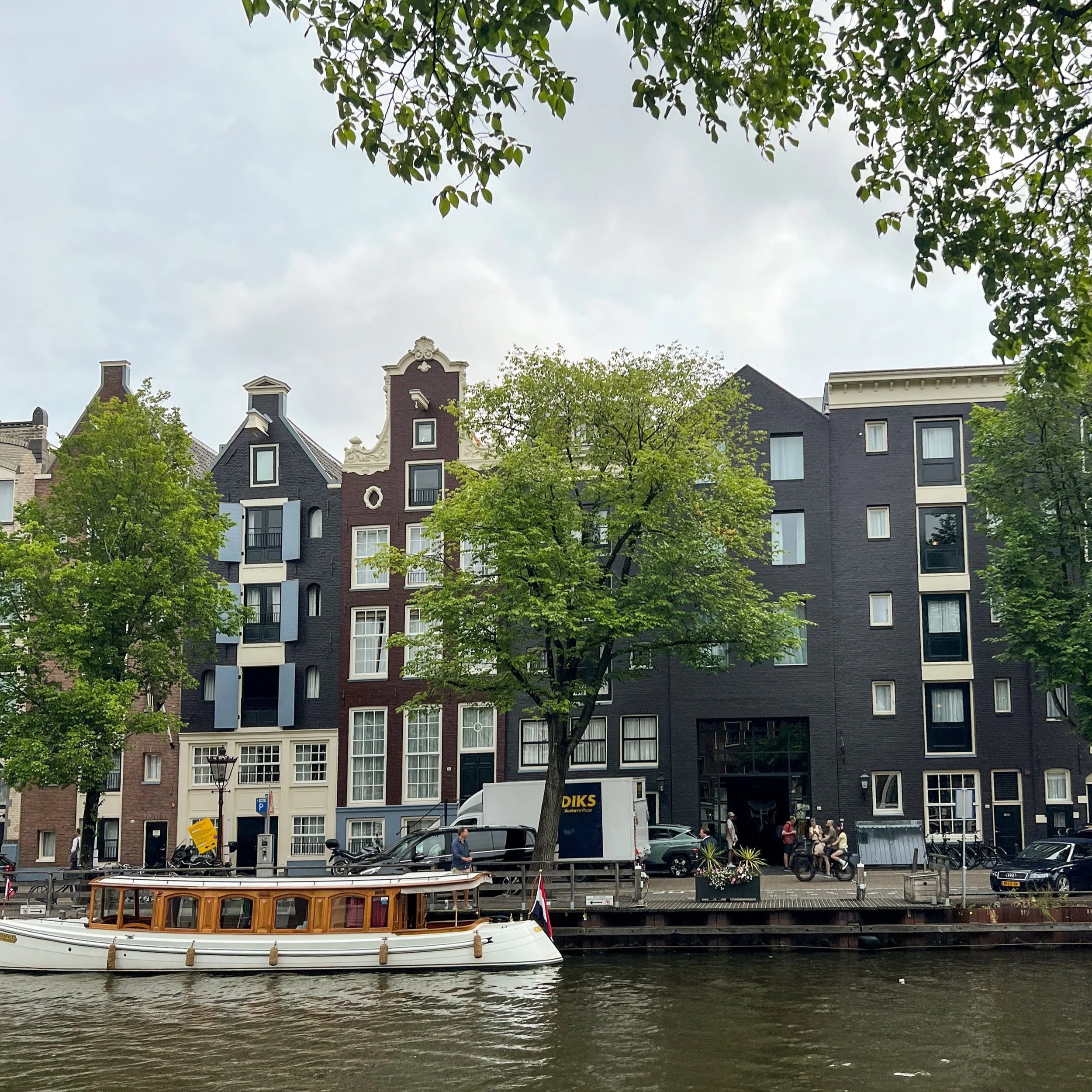 canal view of pulitzer amsterdam