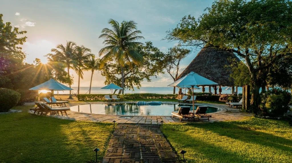 Hotel Review: Turtle Inn Belize