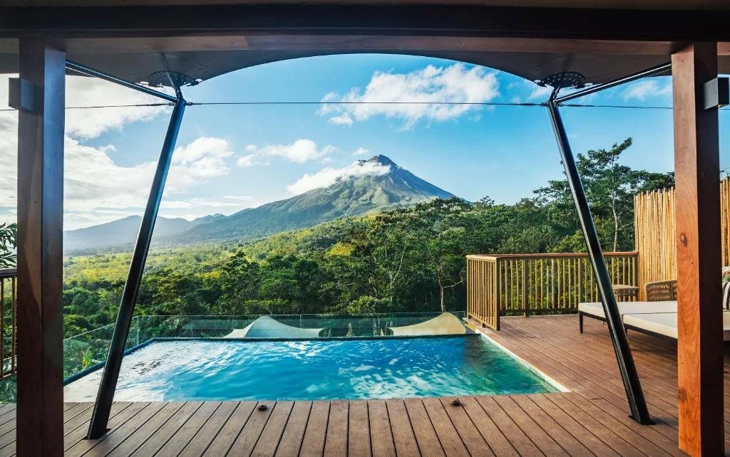 Best Hotels in Costa Rica (2026): Luxury Resorts From Papagayo to the Rainforest