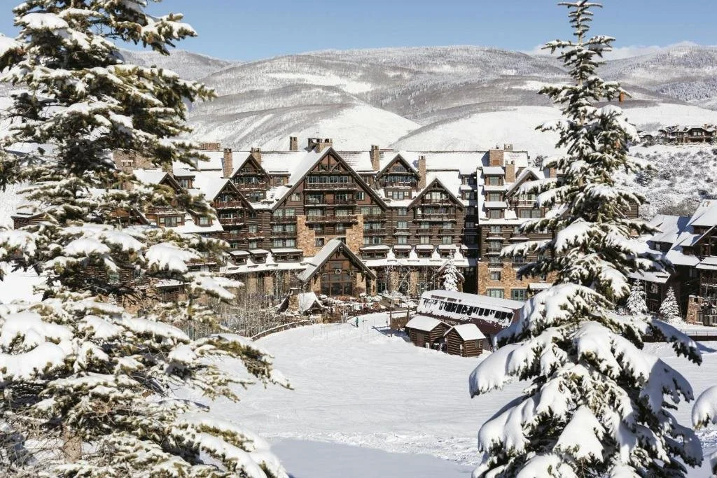 ritz-carlton bachelor gulch exterior in snow