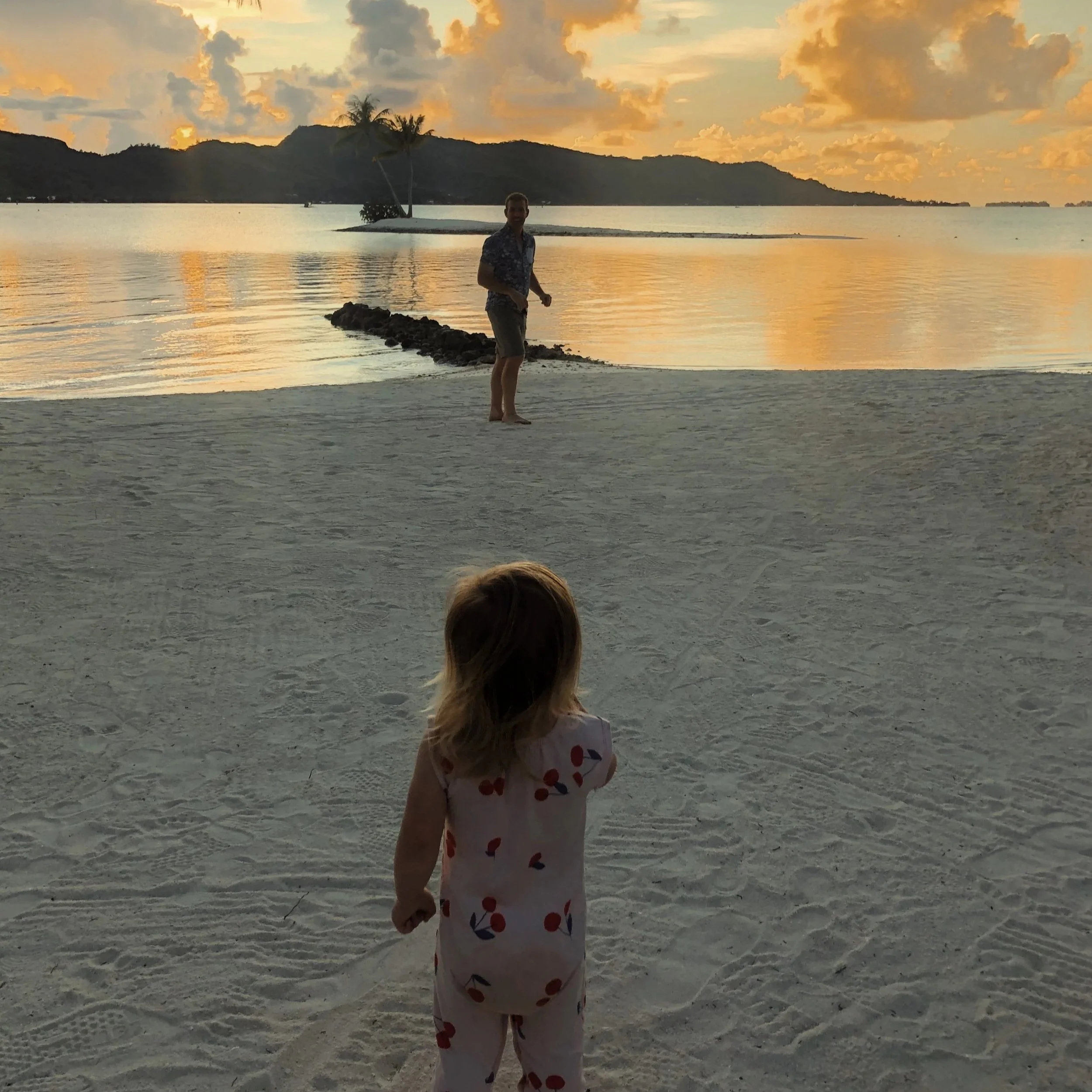 Sunset at Le Taha’a in french polynesia