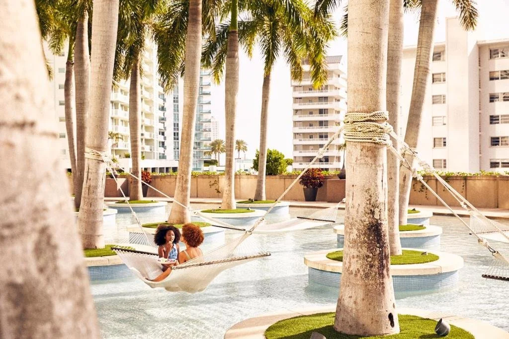 four seasons hotel miami pool