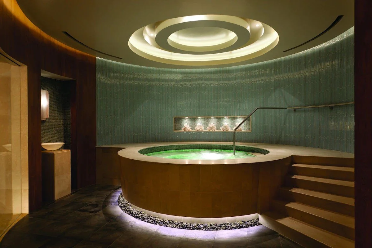 spa tub at four seasons denver in colorado