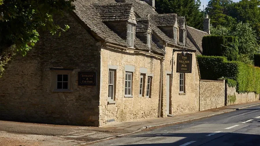 the village pub from the pig in cotsowlds england