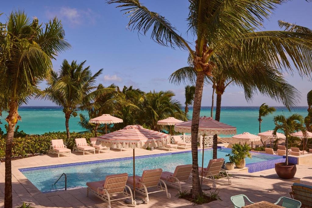 pool at coral sands inn and cottages