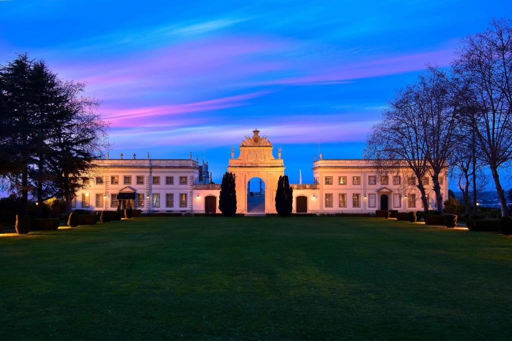 Valverde Palacio de Seteais exterior at dusk