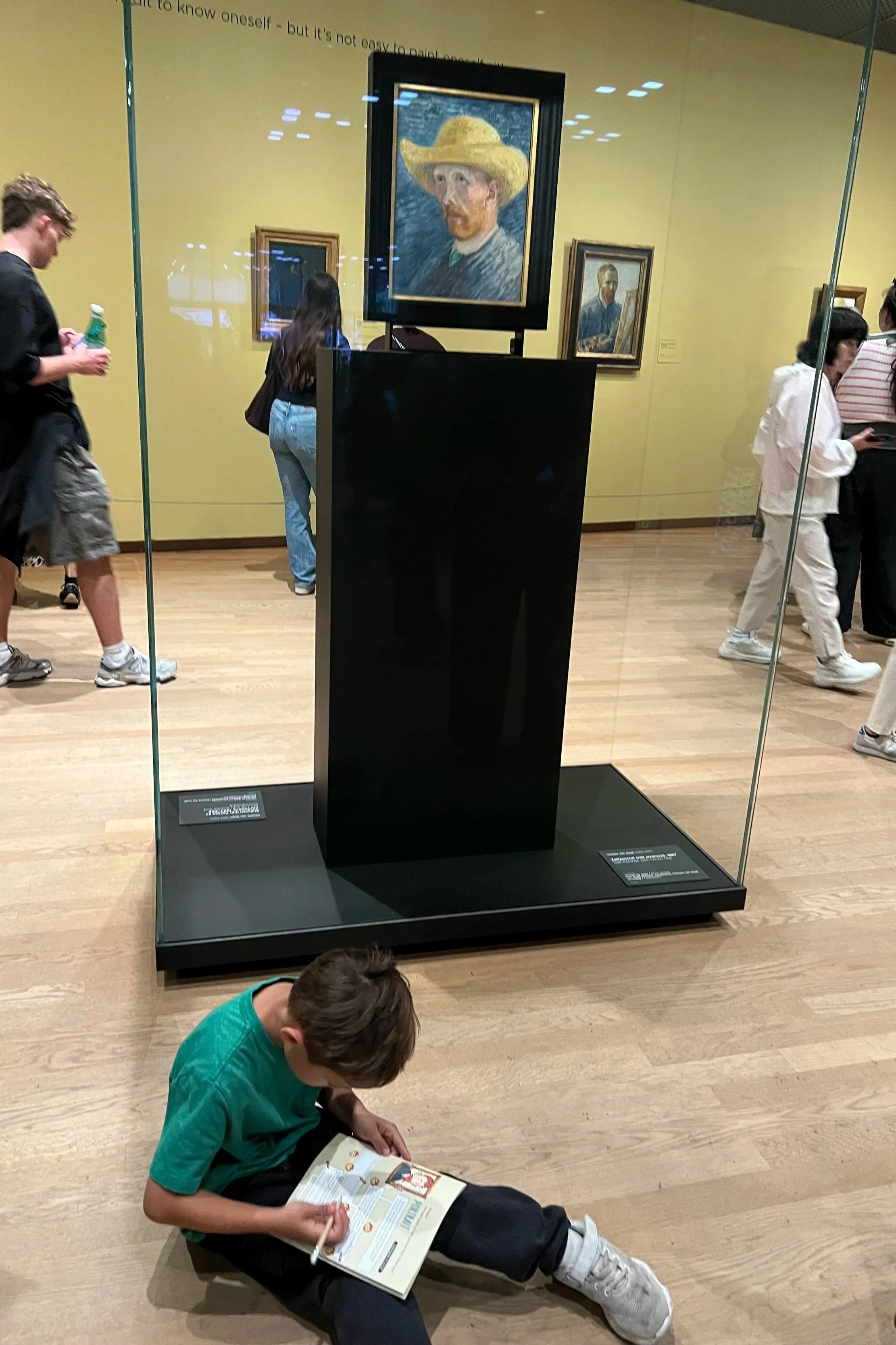 scavenger hunt at van gogh museum in amsterdam