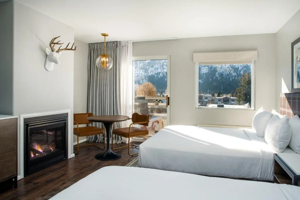 hotel ketchum room with two queens in sun valley idaho