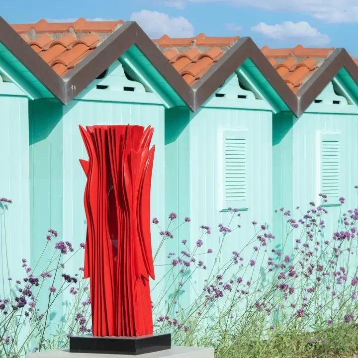 cabins at bagno alpemare on the tuscan coast