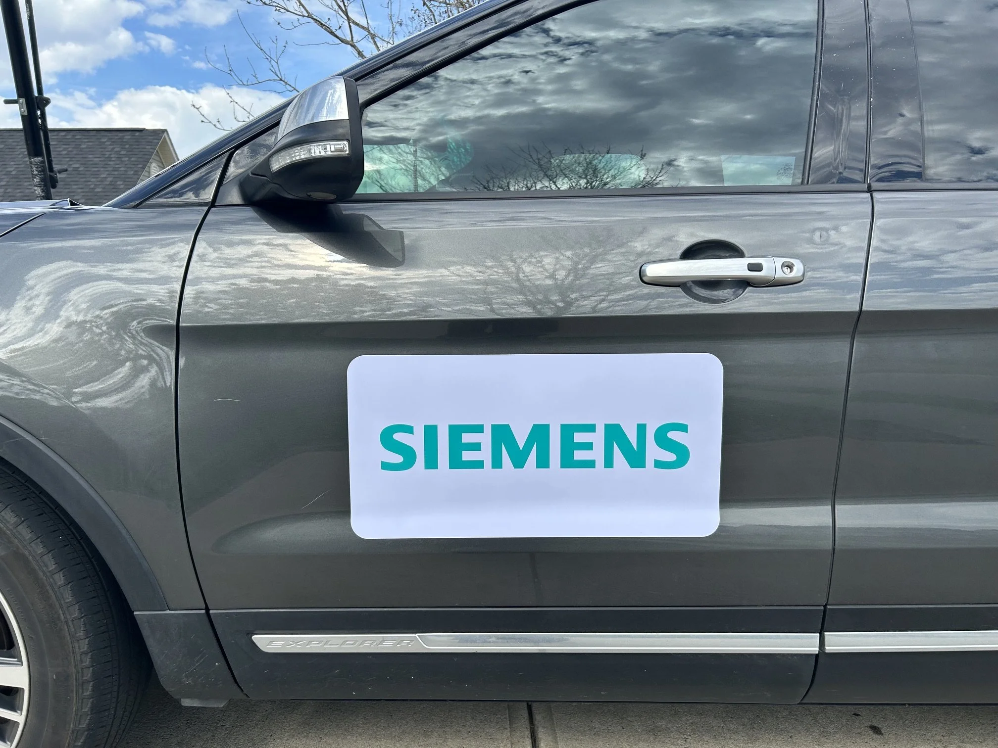 vehicle magnetics sign with company logo for contractor in Harrisburg, NC
