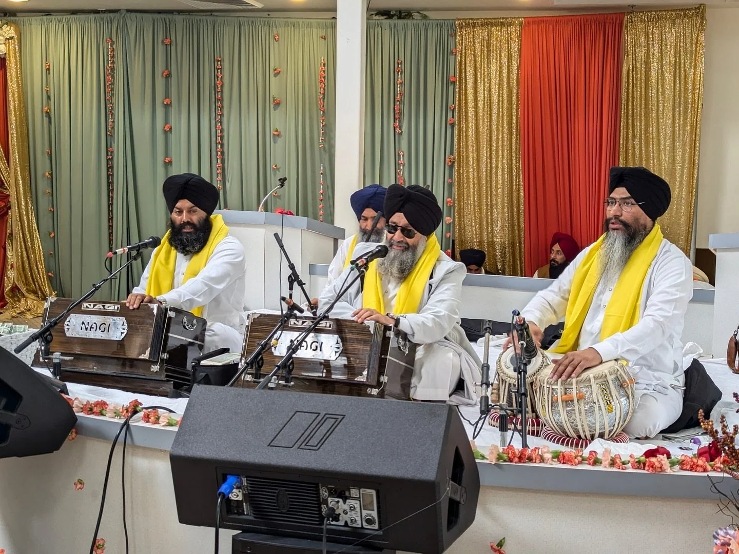 ਧੰਨੁ ਧੰਨੁ ਰਾਮਦਾਸ ਗੁਰੁ ਜਿਨਿ ਸਿਰਿਆ ਤਿਨੈ ਸਵਾਰਿਆ ॥
Blessed, blessed is Guru Raam Daas; the Divine who created You, has also exalted You! 
Bhatt Sathaa &amp; Balvand in Raag Raamkalee - Ang 968

Seattle Sangat would like to thank Bhai Lakhwinder Singh Ji 