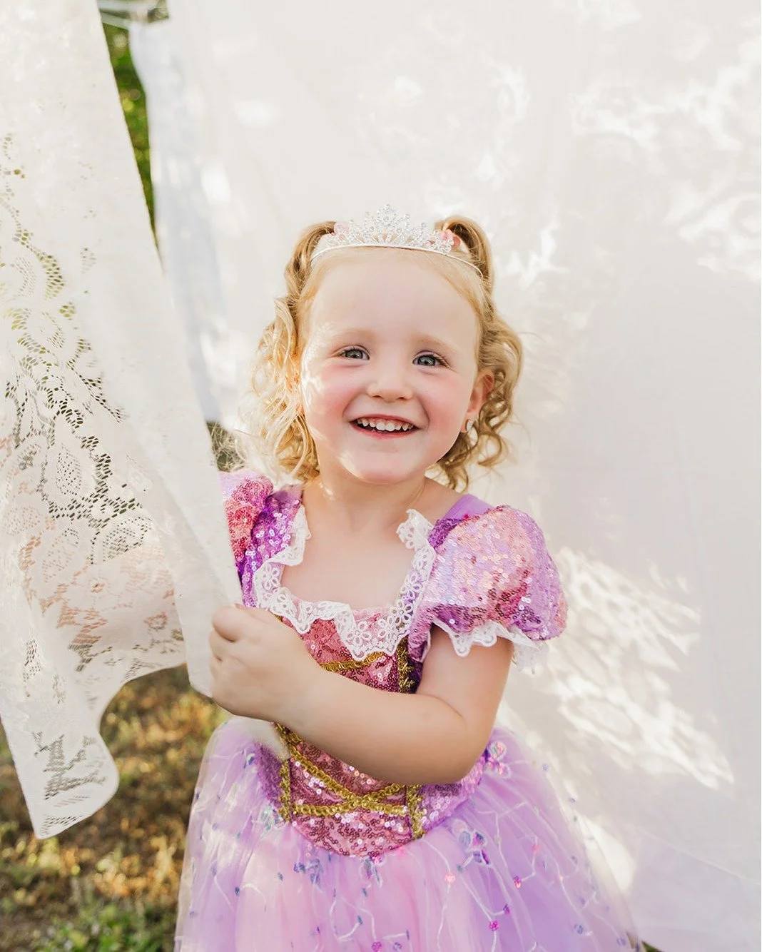 This is your sign to book a bestie session for your little princesses and include a real life princess from Fairytale Dreams Augusta Princesses &amp; Character Performers!

I hosted princess minis at The Glasshouse on Townes recently and these girlie