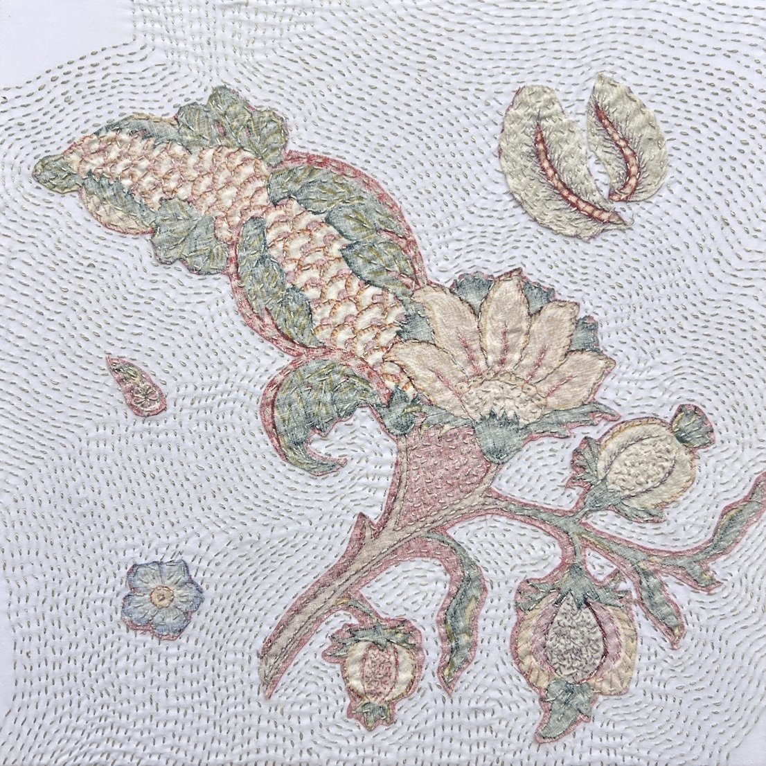 Echoed Form 2025 

Appliqué (vintage chintz, broderie perse), reverse side of fabric used. Hand stitched on recycled cloth with all-over stitching.

Repeated shapes and stitched contours create a visual resonance, where memory is carried through abse