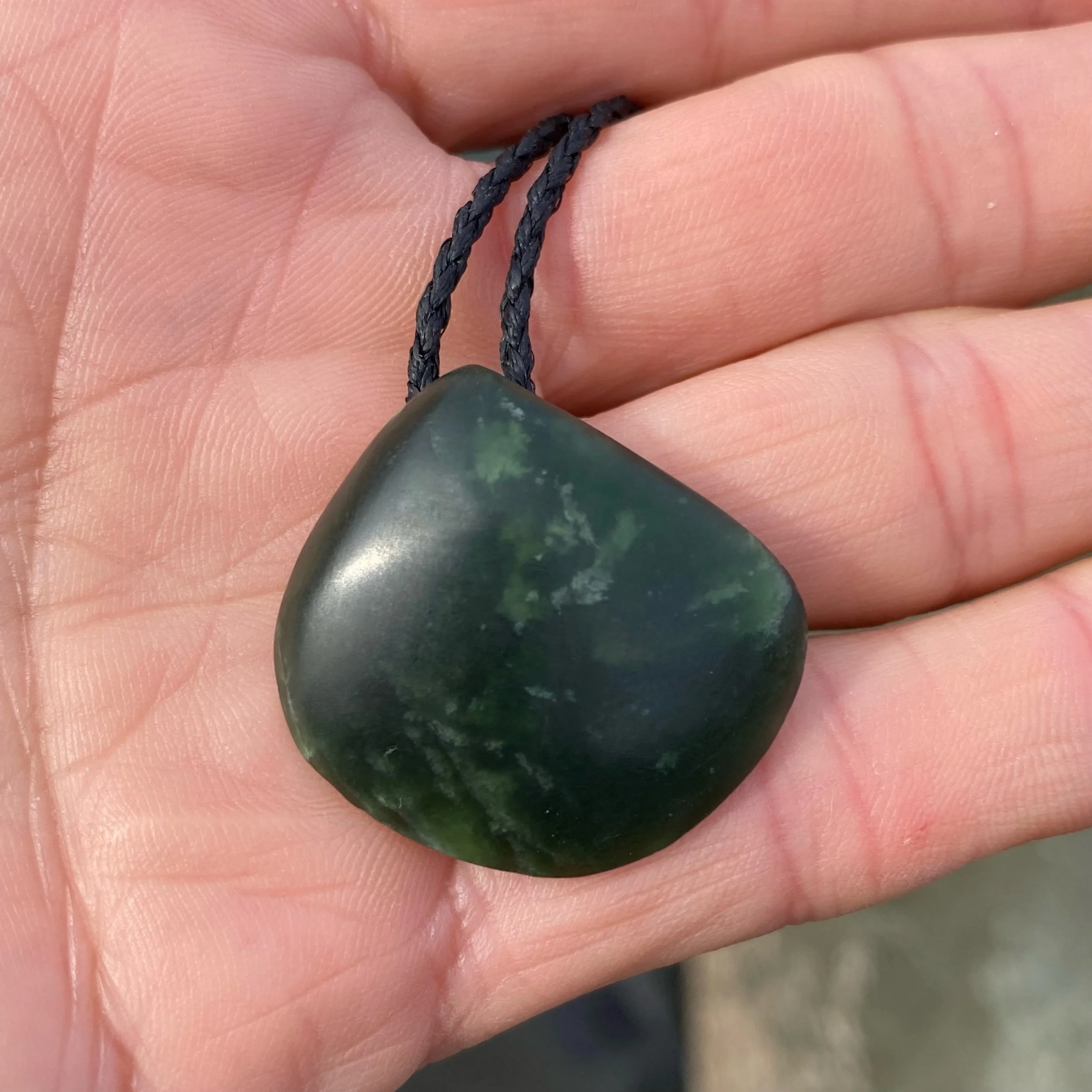 cockle necklace pounamu