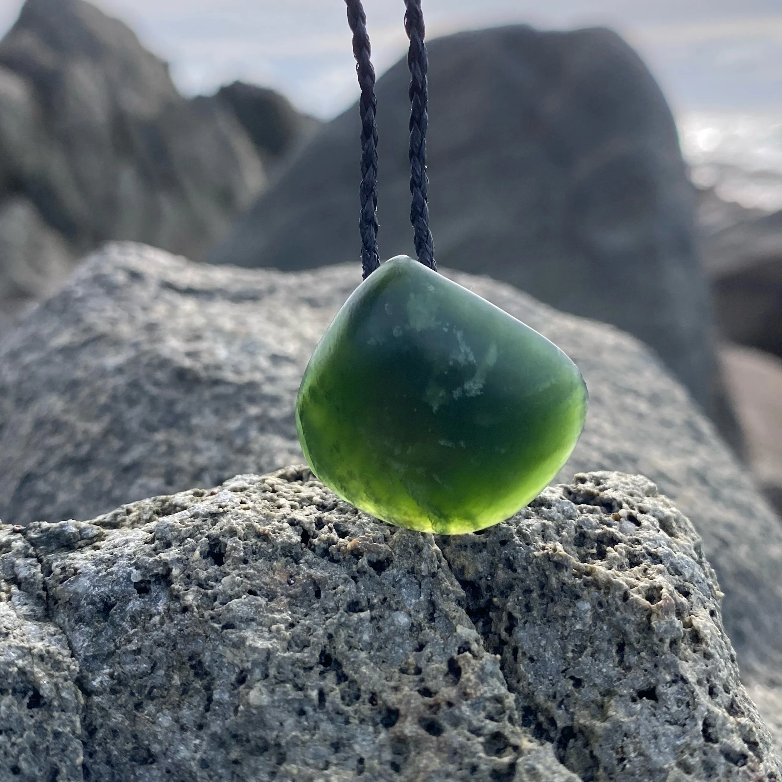 pounamu cockle necklace