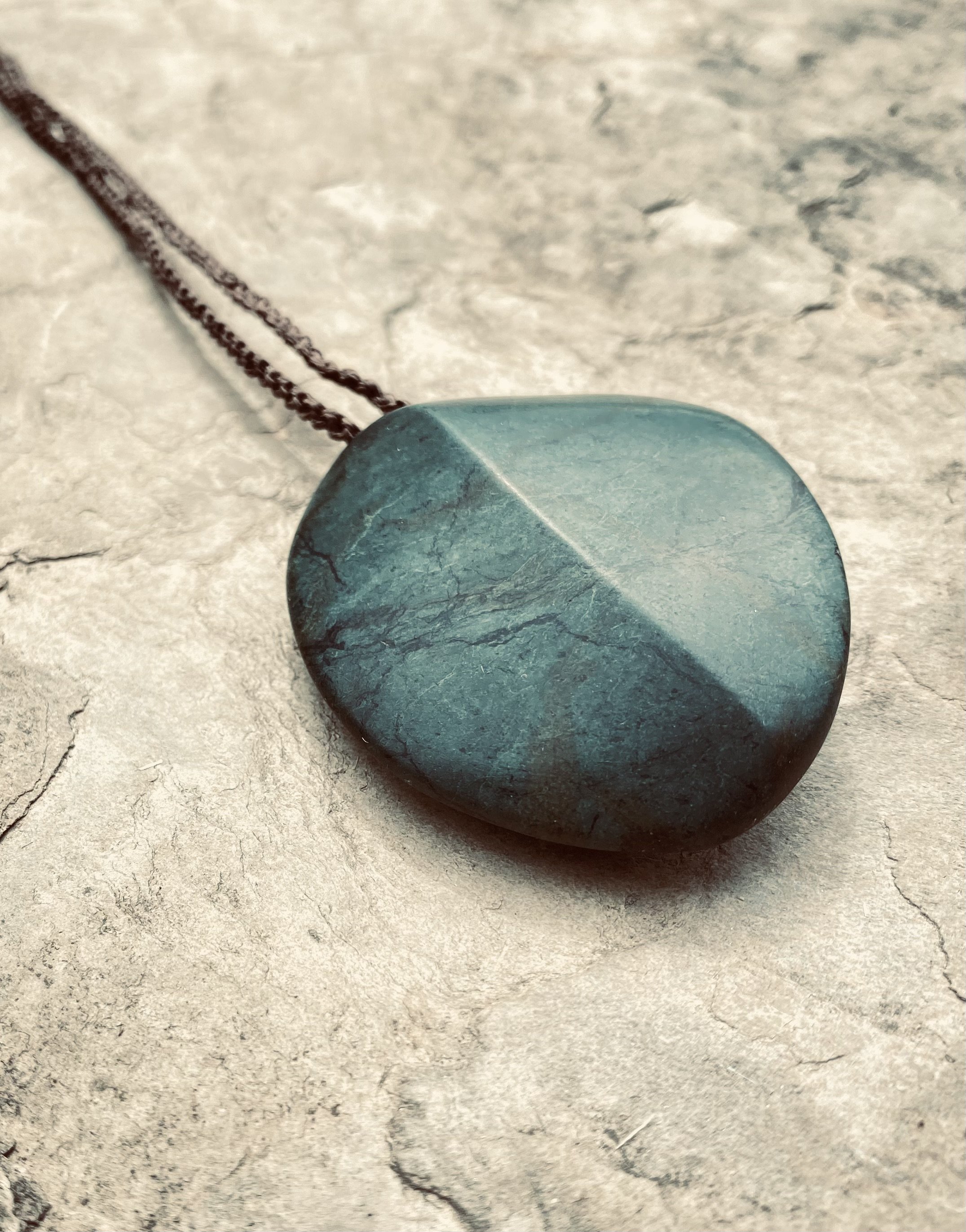 Tradtional Scraper Necklace, 2021.
Argillite (pakohe).