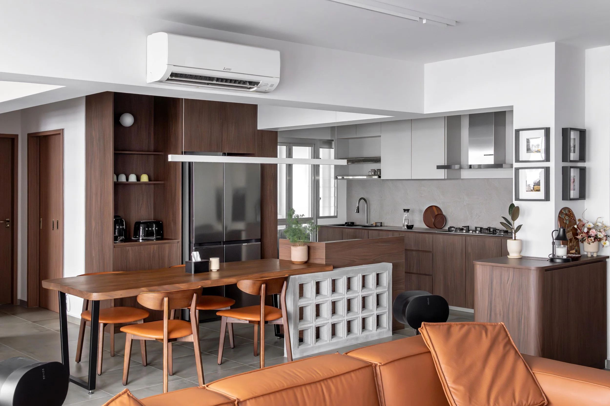 Harmonia House