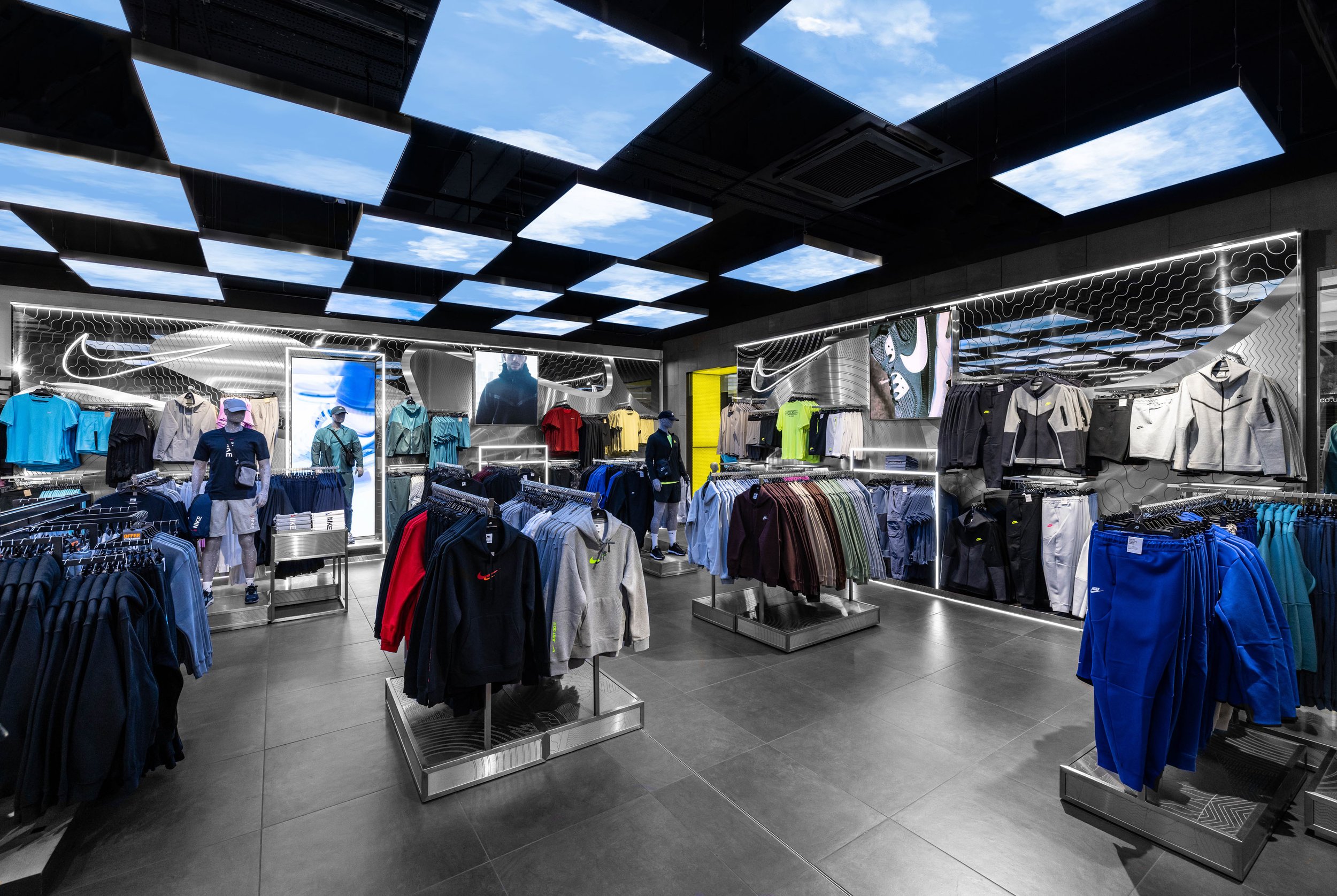 Nike Manchester-2.jpg