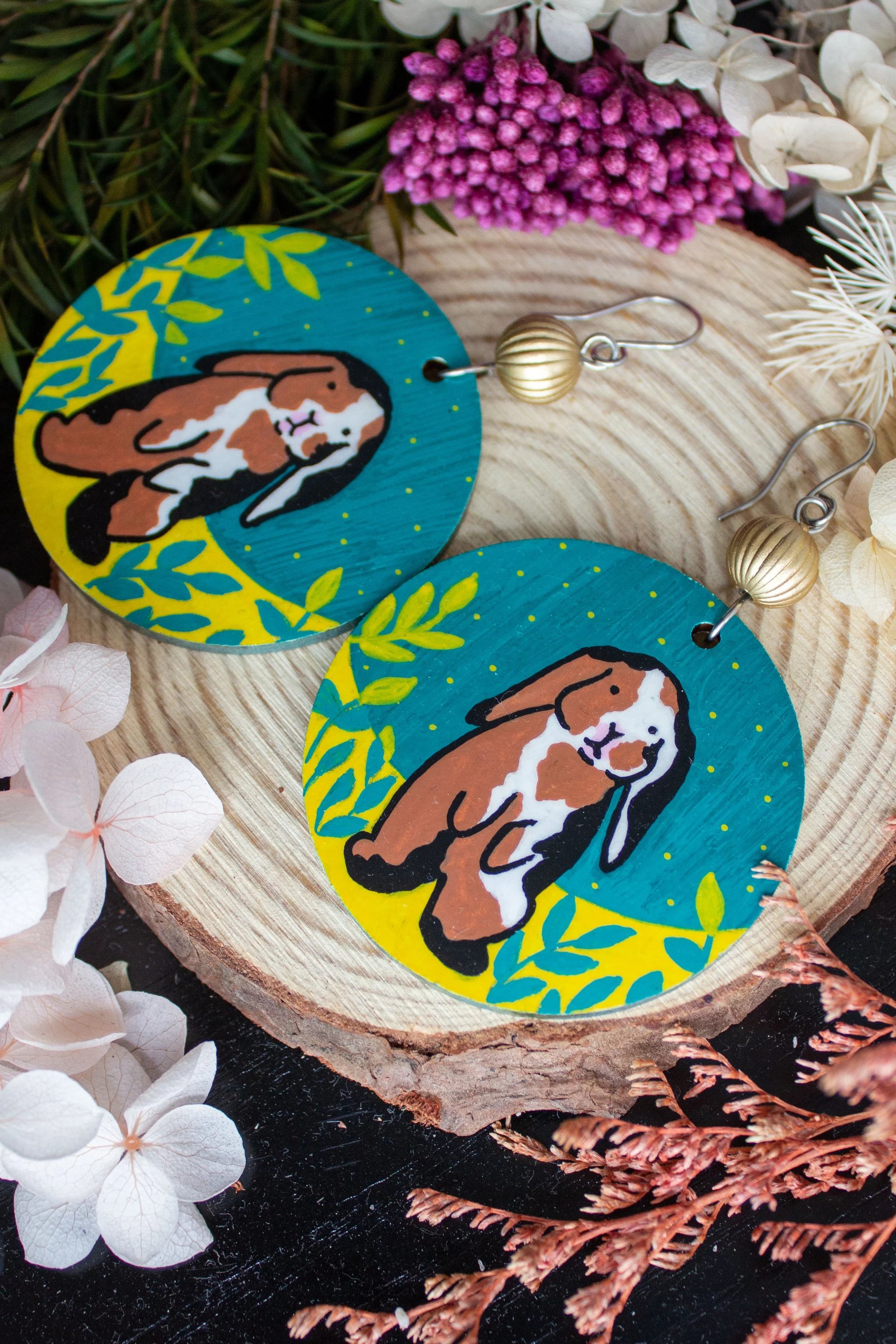hand-painted-bunny-earrings-round-dangles-7403.jpg