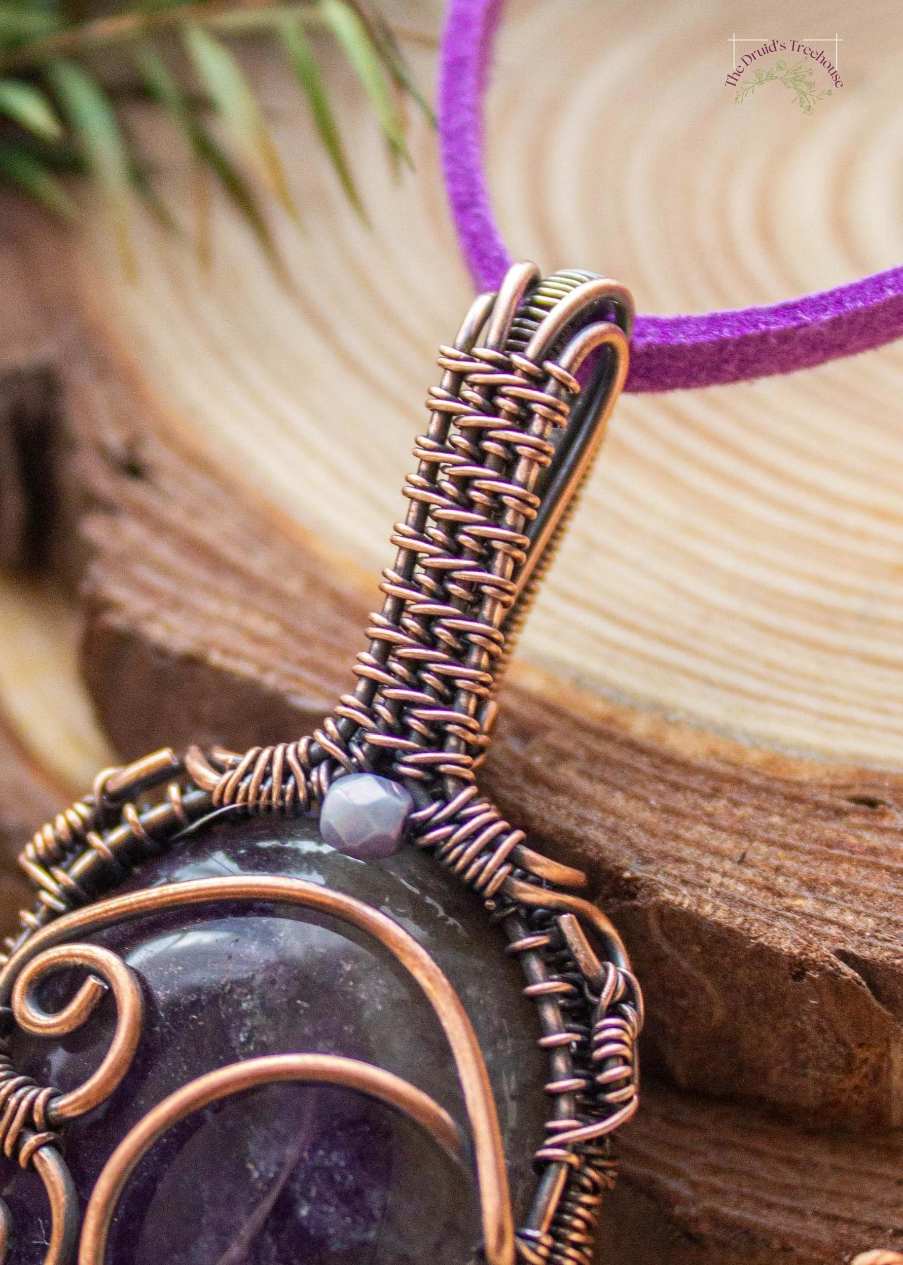 wire-wrapped-amethyst-pendant-crescent-moon-jewellery-3194.jpg