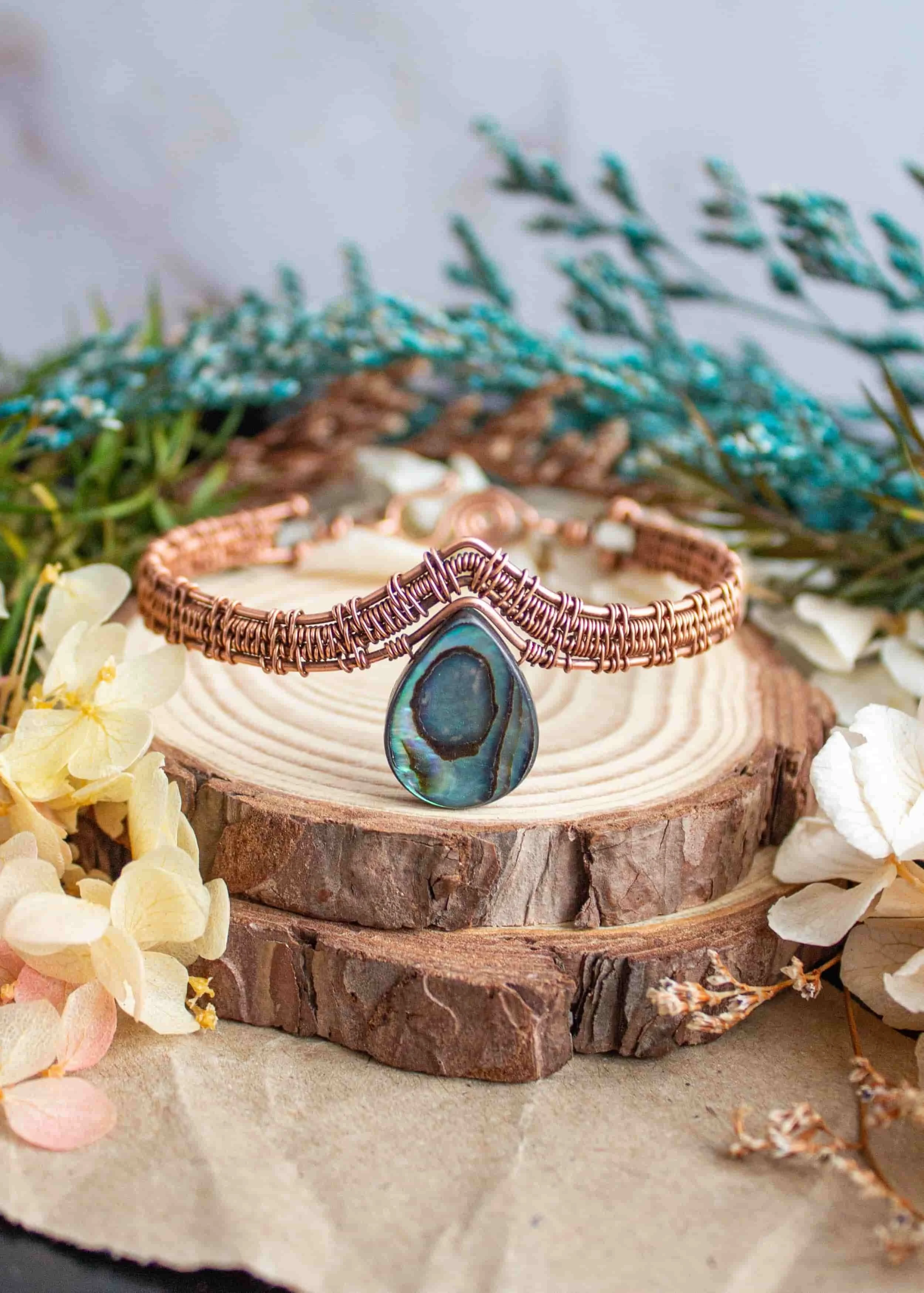 wire-wrapped-abalone-bracelet-4649_compressed-min.jpg
