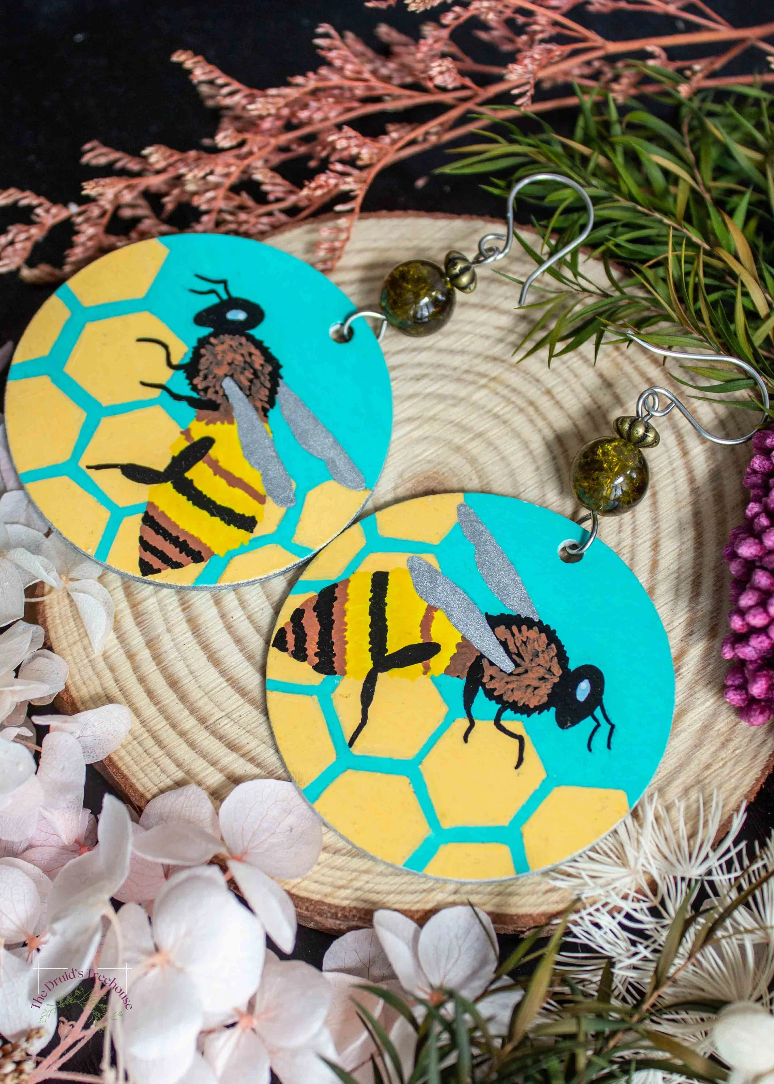 round-dangling-earrings-with-hand-painted-bees-7375.jpg