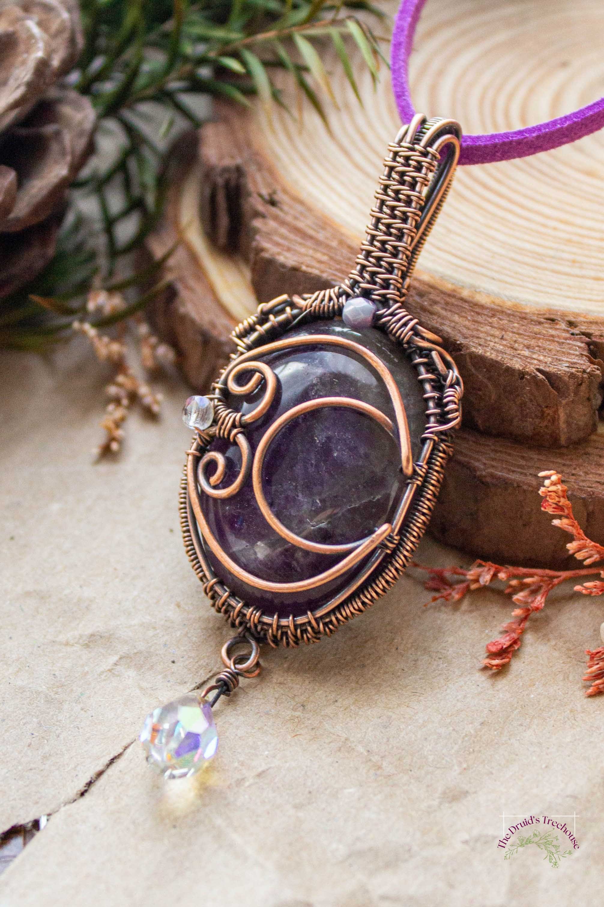 wire-wrapped-amethyst-pendant-crescent-moon-jewellery-3193.jpg