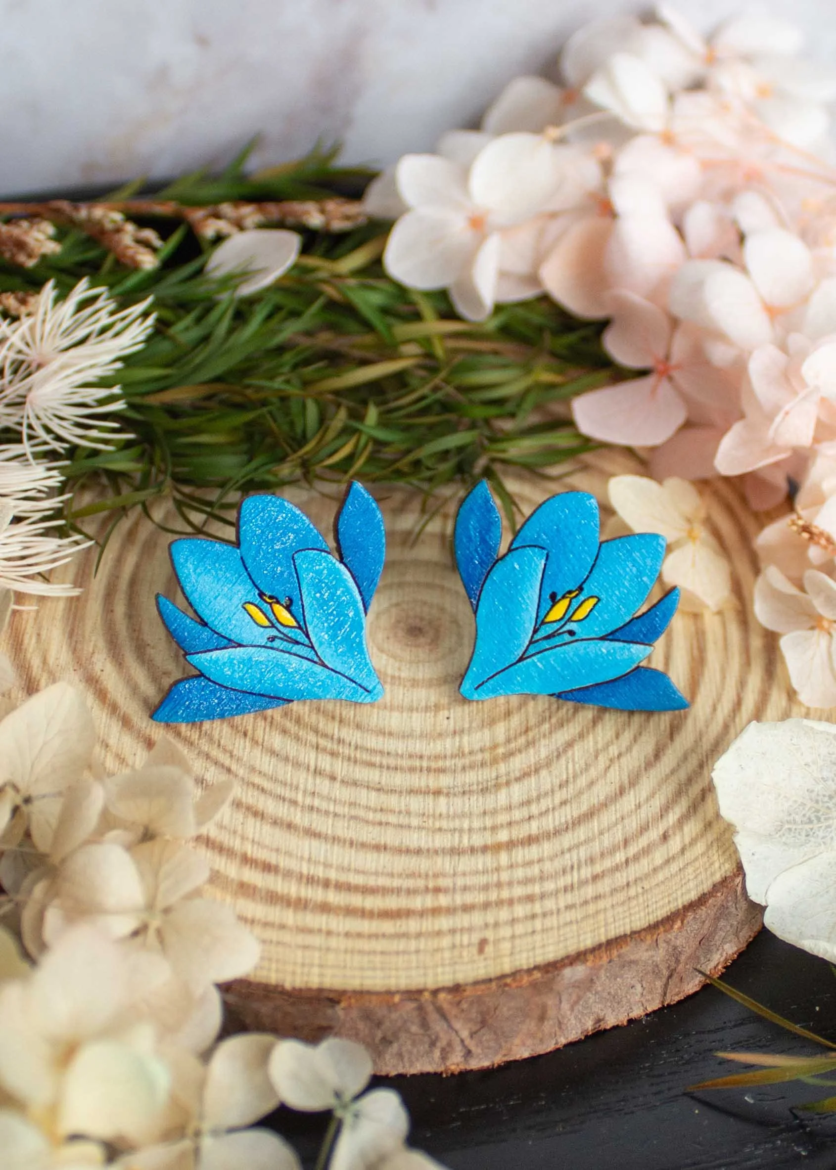 hand-painted-blue-crocus-stud-earrings-laser-cut-jewellery-1.jpg