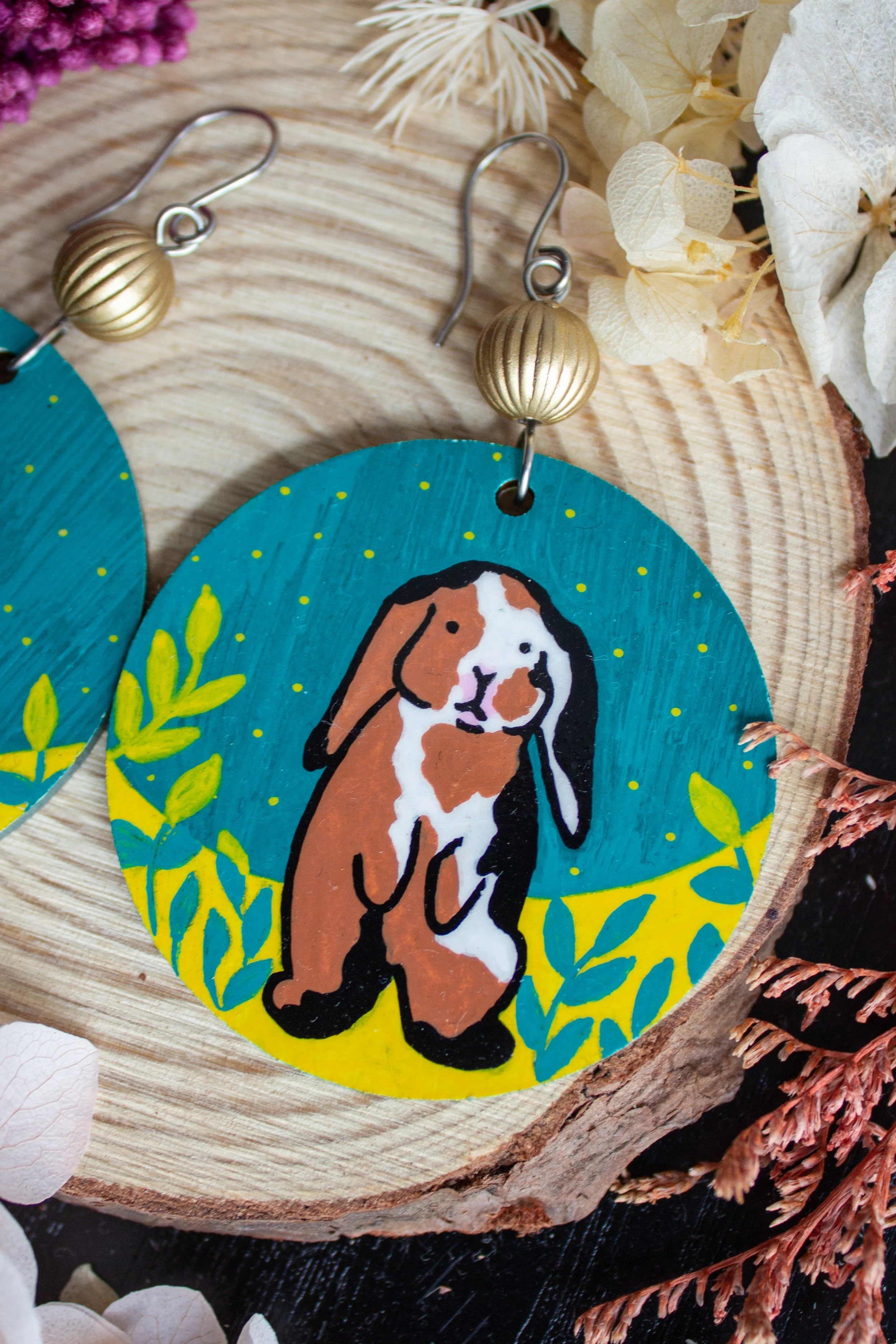 hand-painted-bunny-earrings-round-dangles-7407.jpg