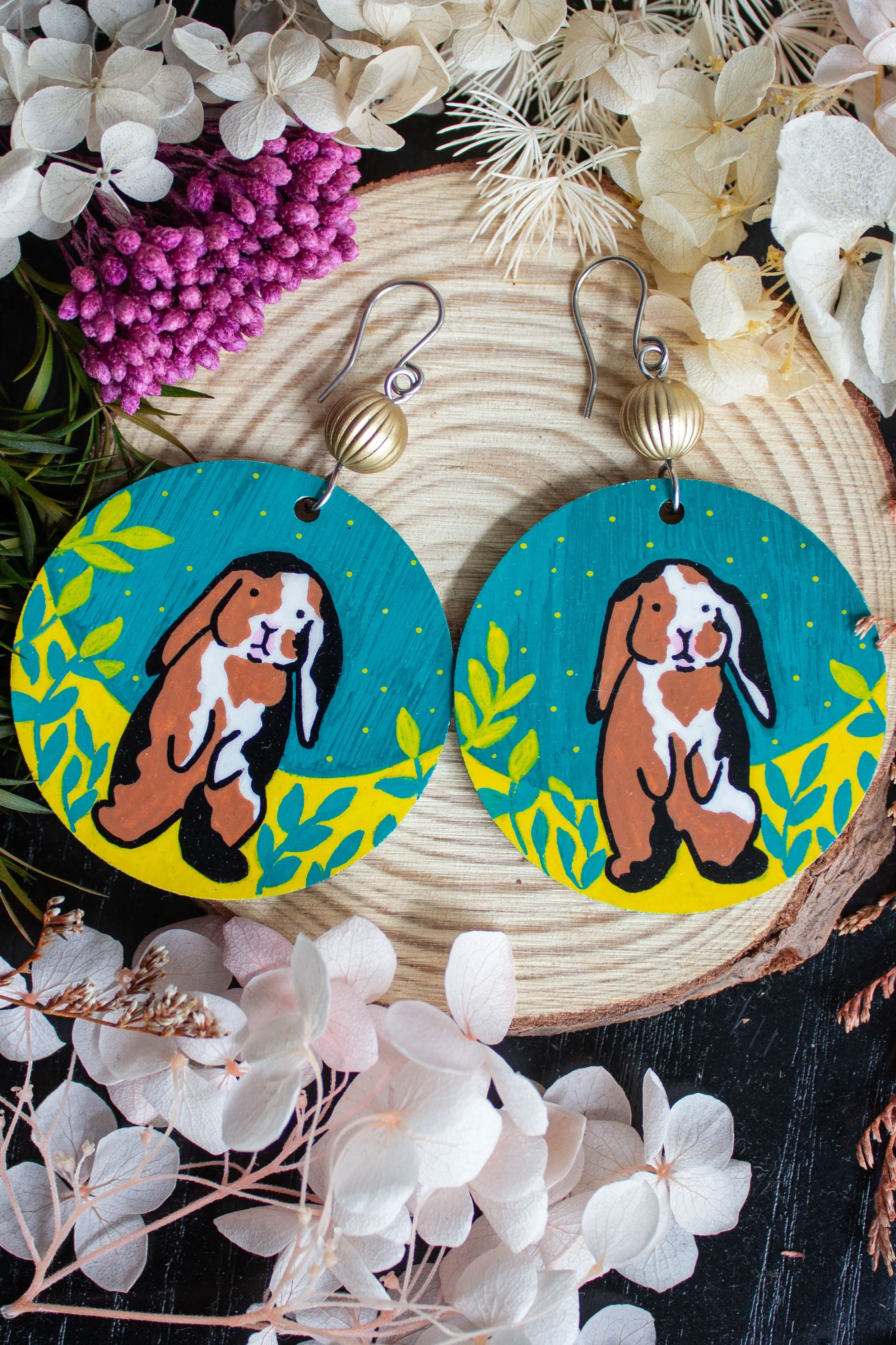 hand-painted-bunny-earrings-round-dangles-7406.jpg