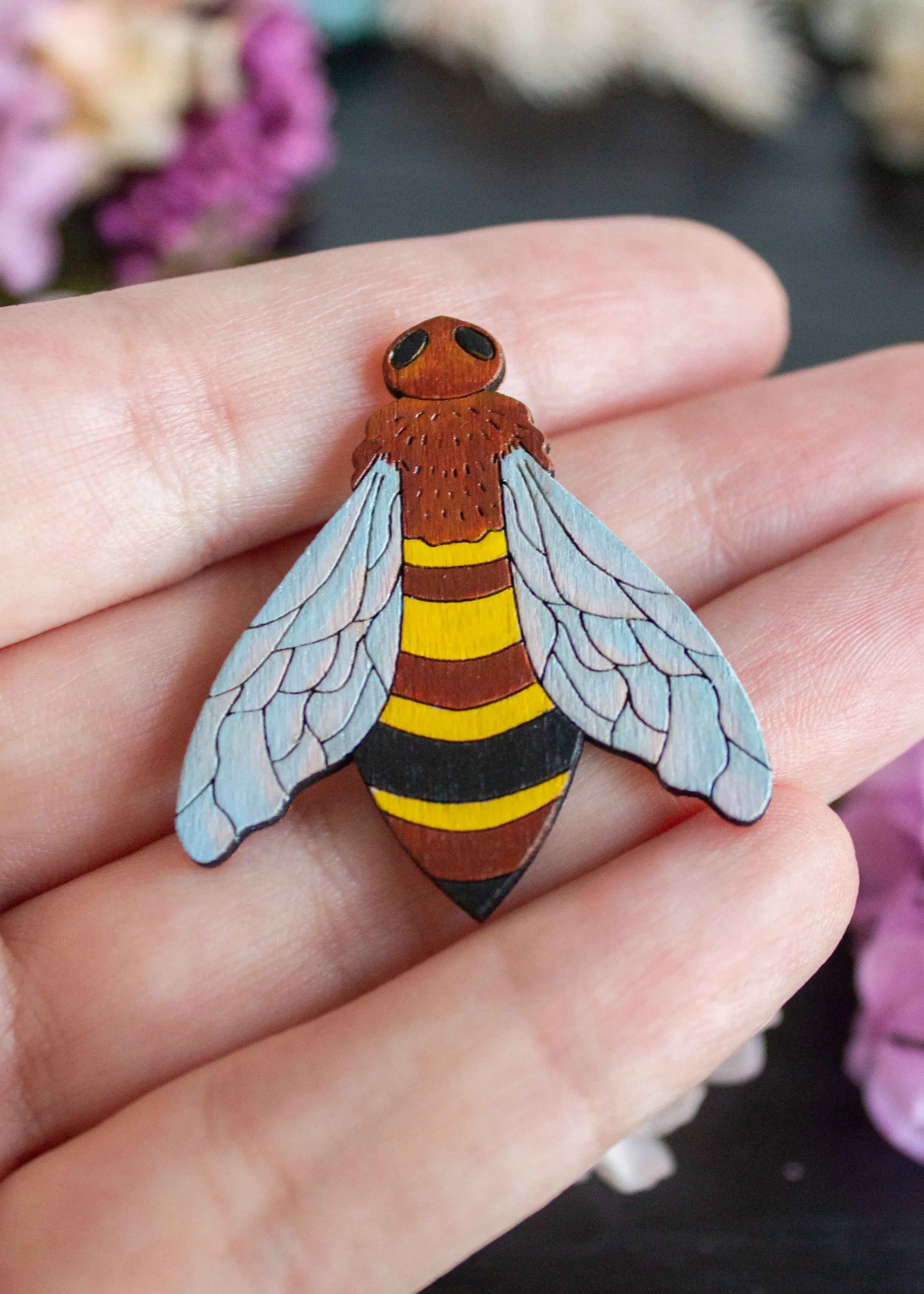 hand-painted-bee-broche-wooden-pin-6.jpg