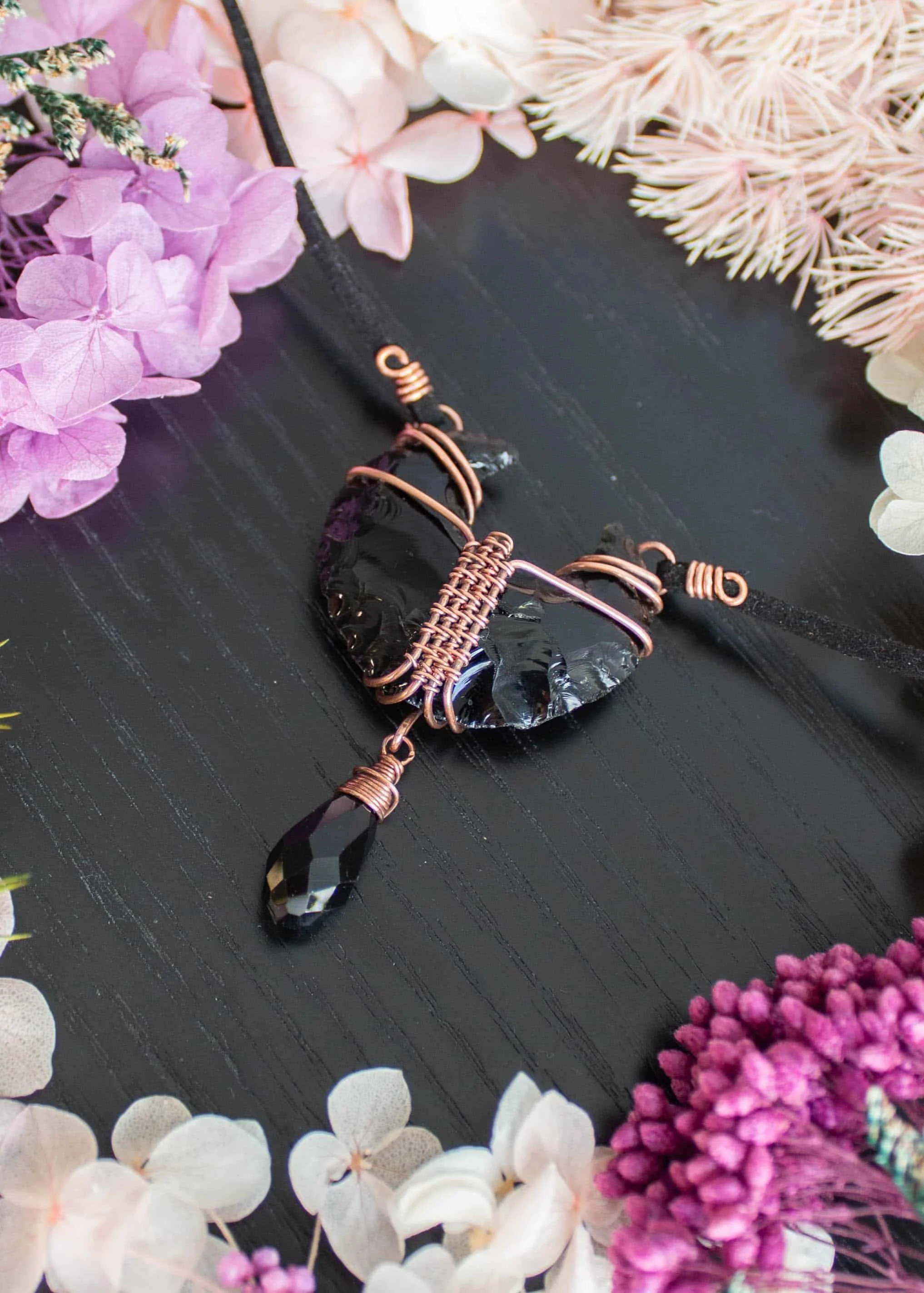 wire-wrapped-black-obsidian-crescent-moon-pendant-3_compressed.jpg