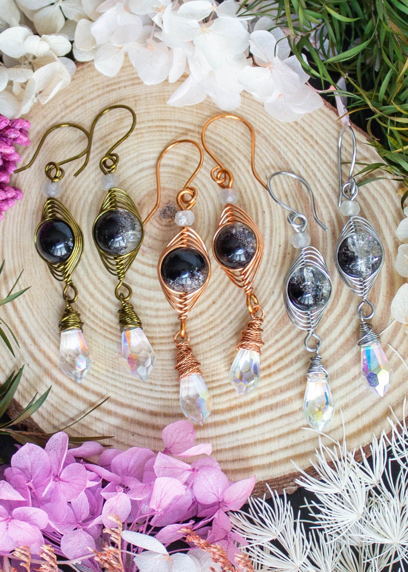 Black Herringbone Dangling Earrings
