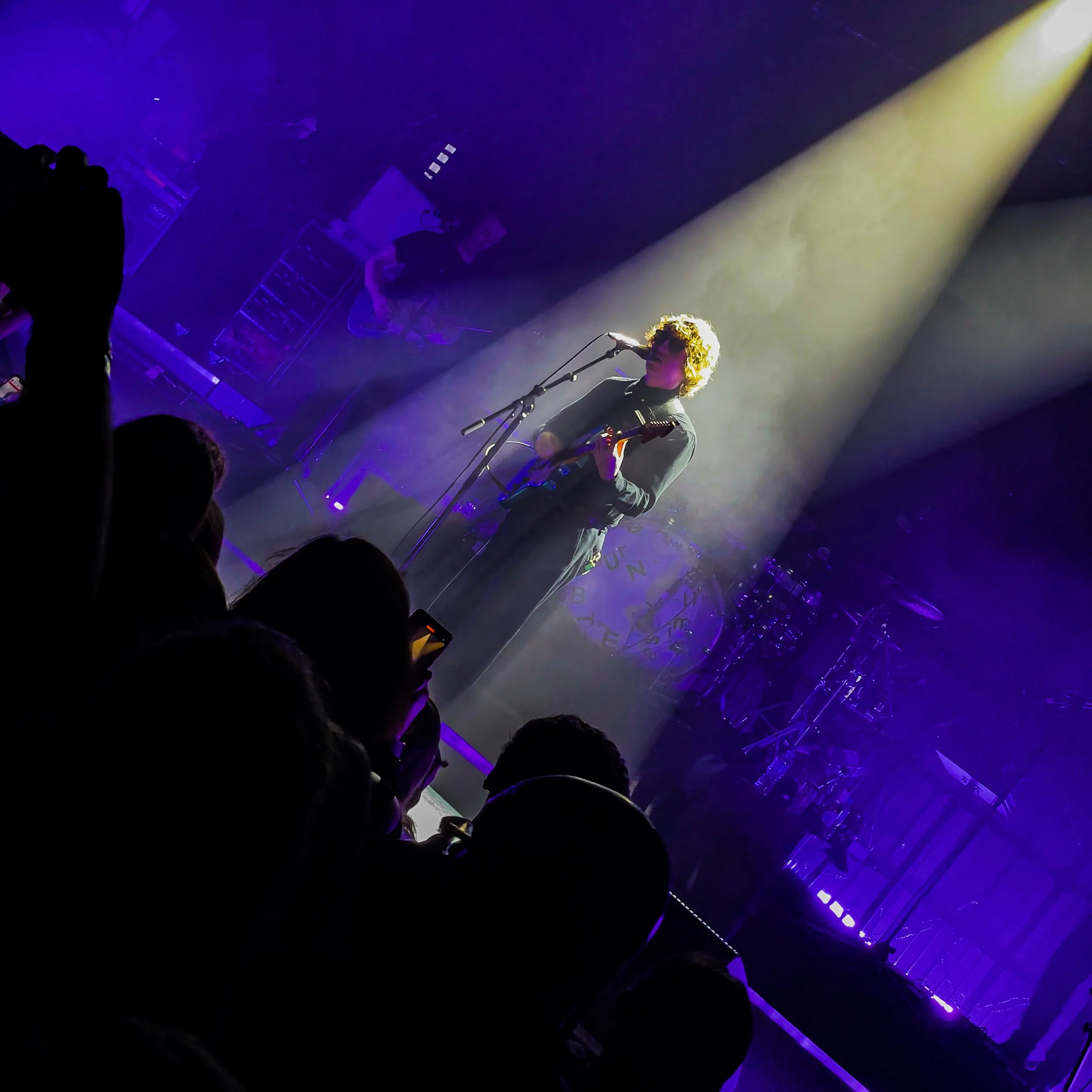 The Snuts live in concert.