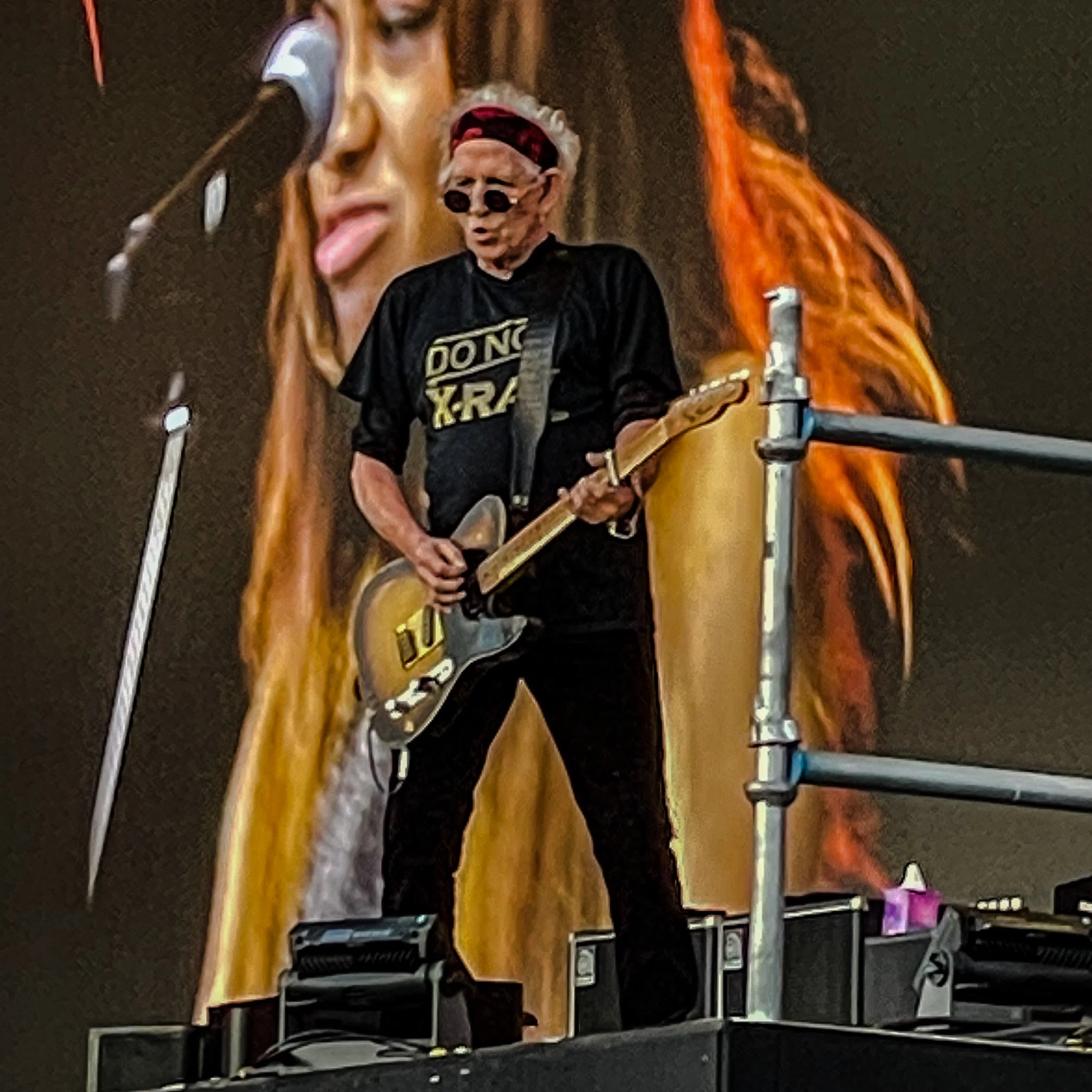 Keith Richards Rolling Stones live in concert Hyde Park London 