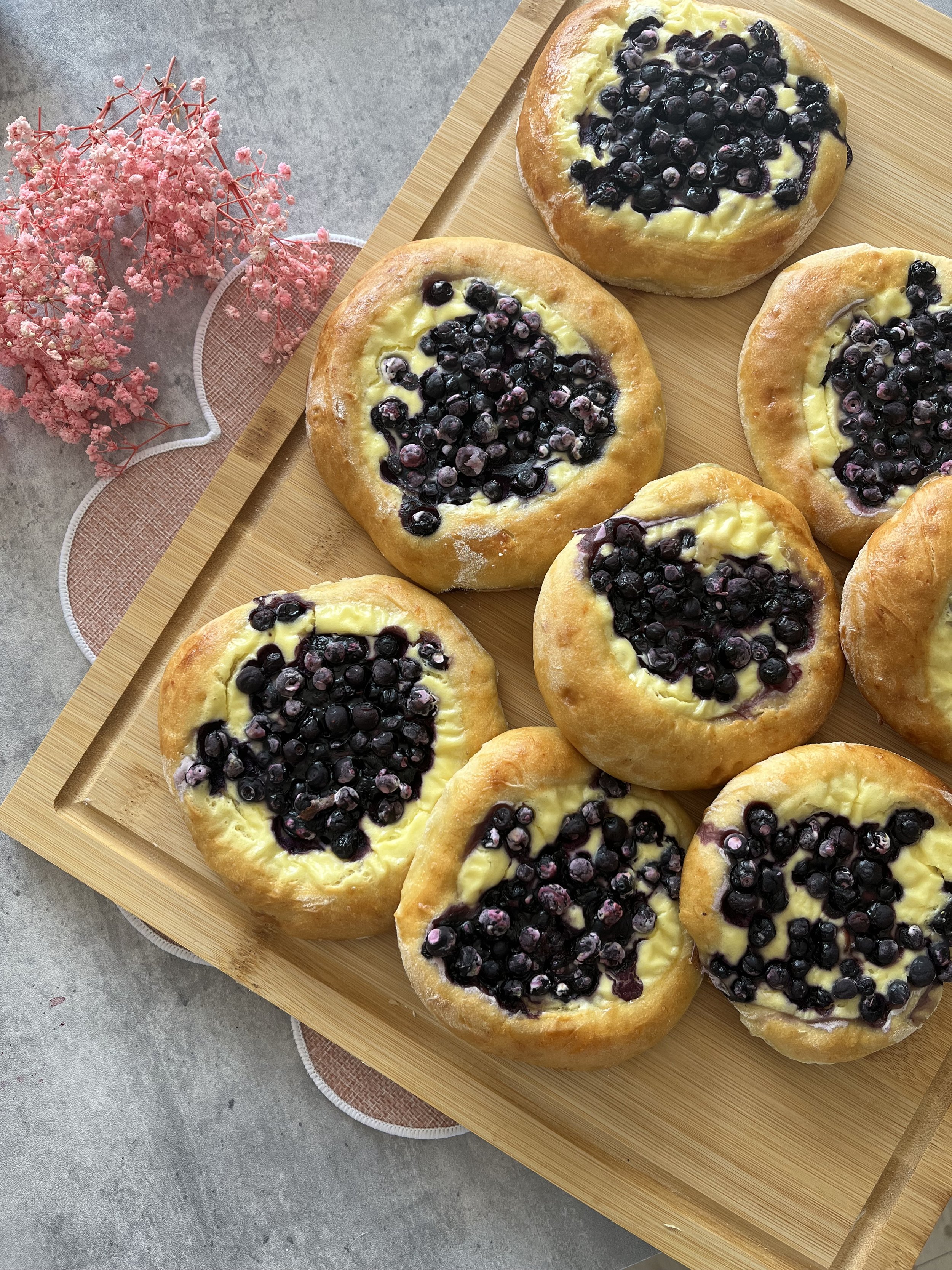 Jagodzianki z proteinowym twistem -miękkie, słodkie i pełne jagód