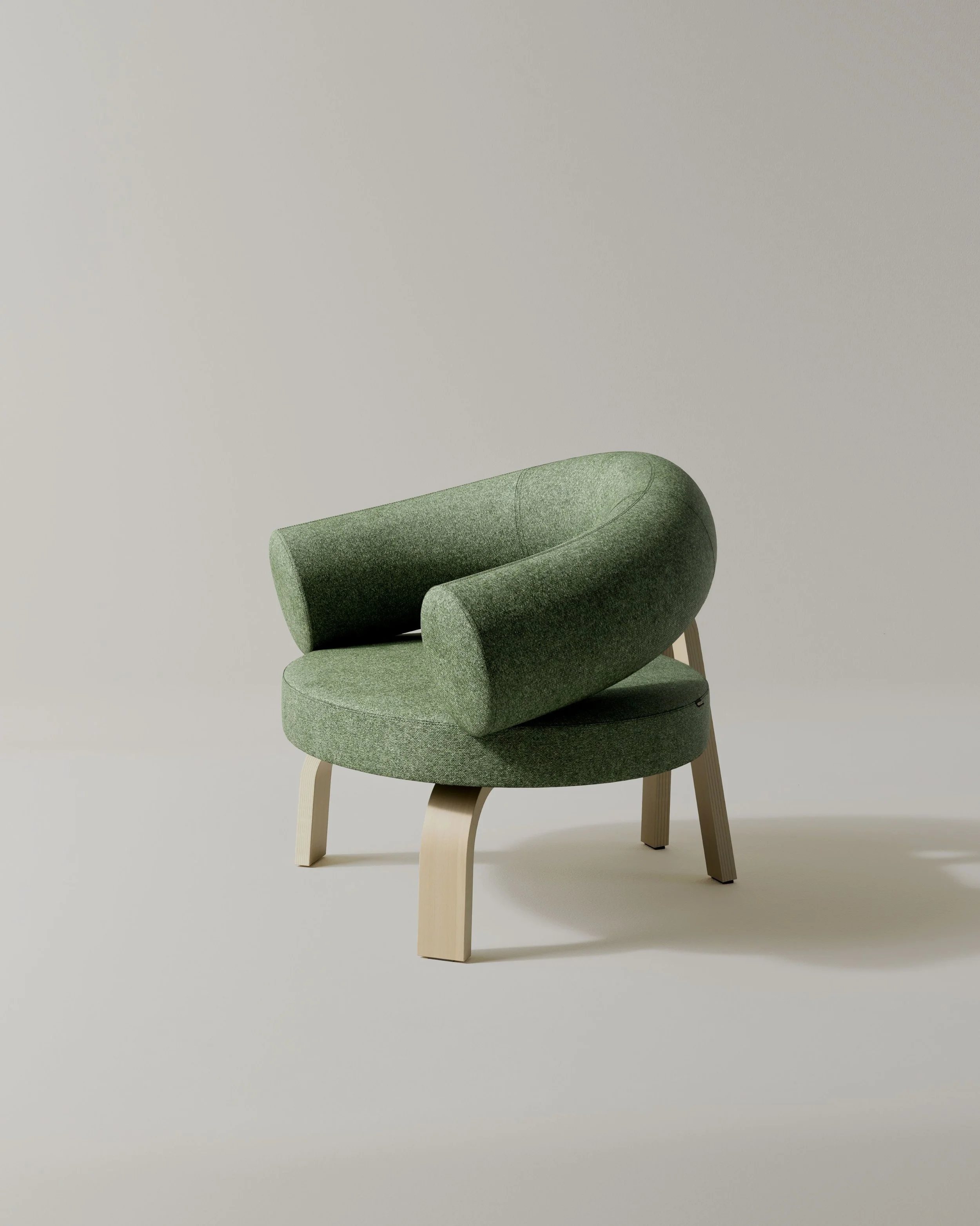 11 Isu armchair 02.jpg