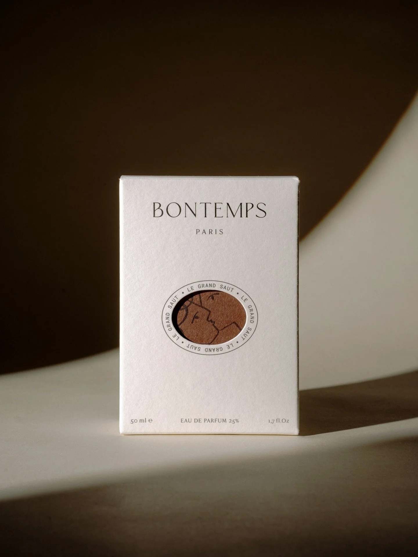 Un packaging pens&eacute; pour ceux qui veulent oser Le Grand Saut &hearts;️

Esprits audacieux, prenez votre carte illustr&eacute;e &agrave; l&rsquo;int&eacute;rieur et rappelez-vous que, malgr&eacute; la peur, le premier pas vous rapprochera des po