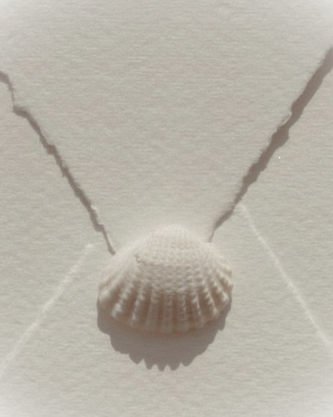 La vie Nouvelle Vague par @ateliermargauxtoussaint, @tometestore et @bontempsparfumeur_paris. 

D&egrave;s demain, rendez-vous au 26 rue Saint-Claude, Paris 3e 🐚

.

The Nouvelle Vague Life, curated by Margaux Toussaint, Tom&egrave;te and Bontemps P