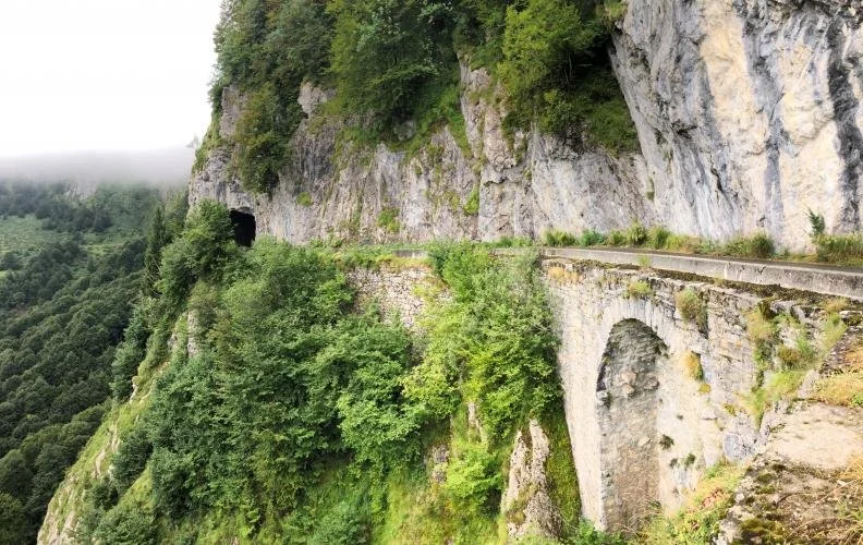 small_climb783pic4b99.jfif