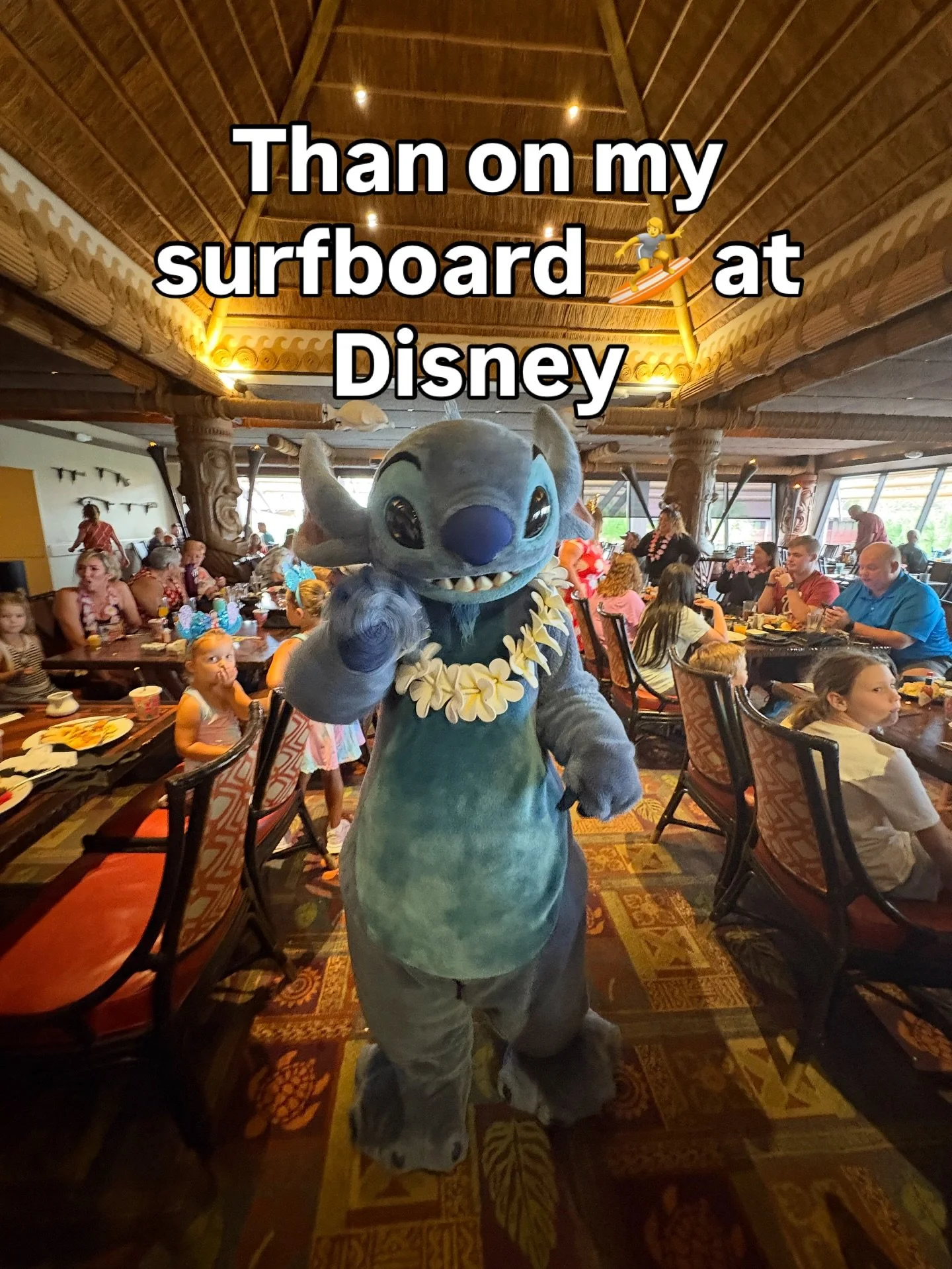 Happy Sunday everyone.  Do you enjoy a character breakfast when at Disney? There’s no place I’d rather be….. 
#ohana #stitch #polynesianresort