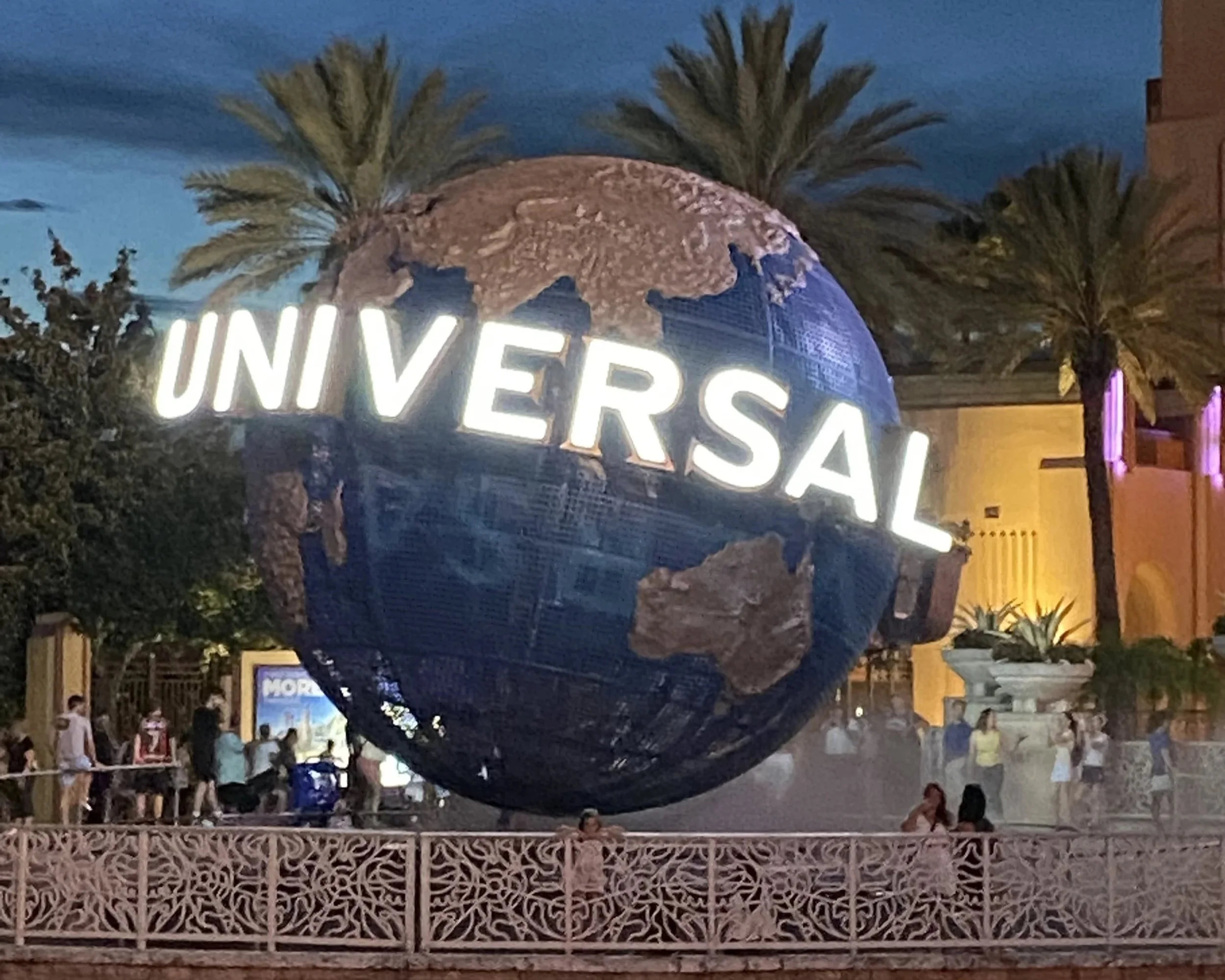 Universal Express Pass: Is It Worth It for Universal Orlando, Islands of Adventure &amp; Epic Universe?