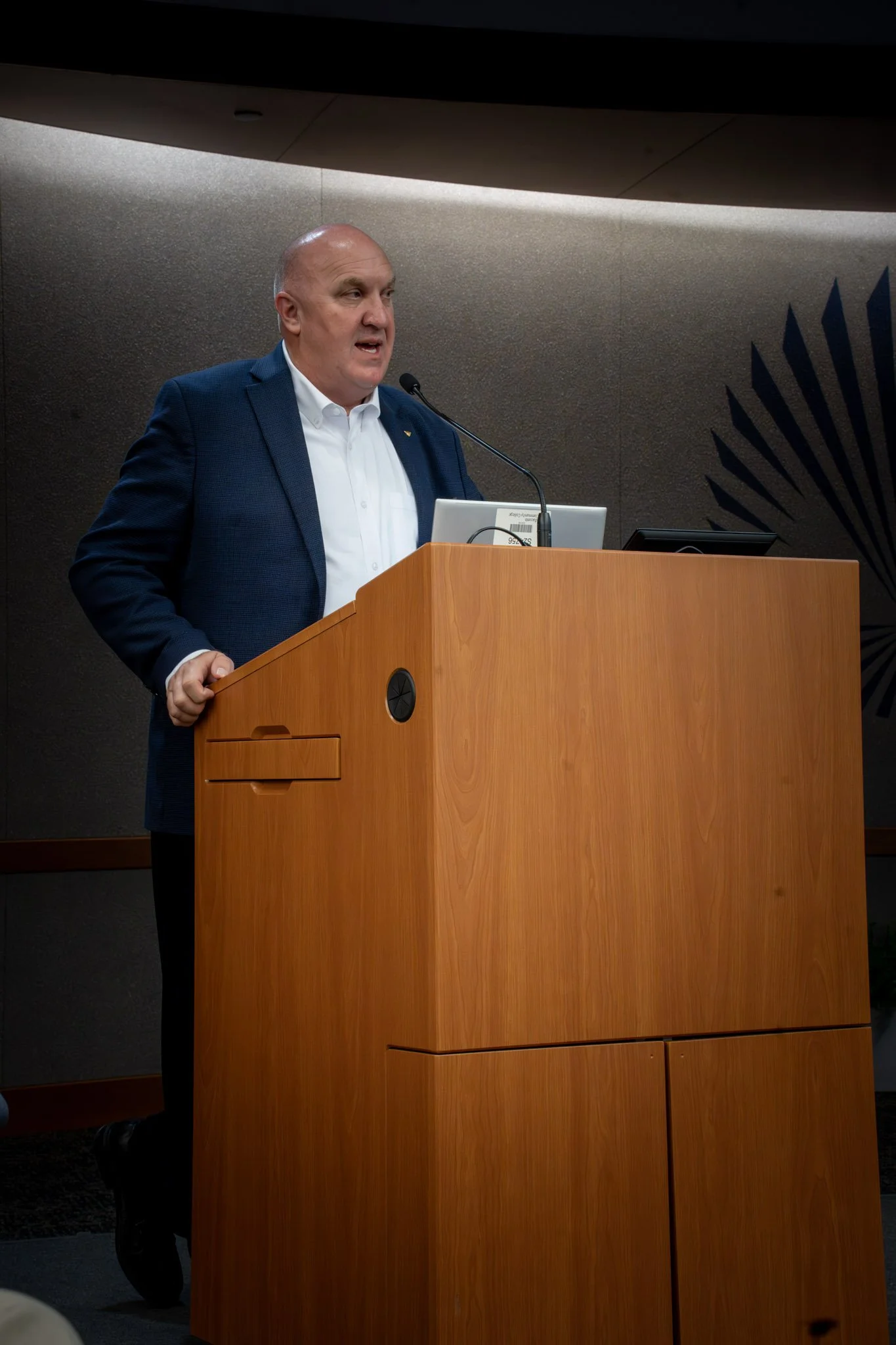 68-BEN09285.jpg