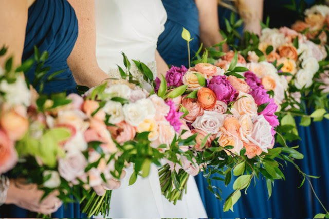 bridal party bouquets colorful.jpg