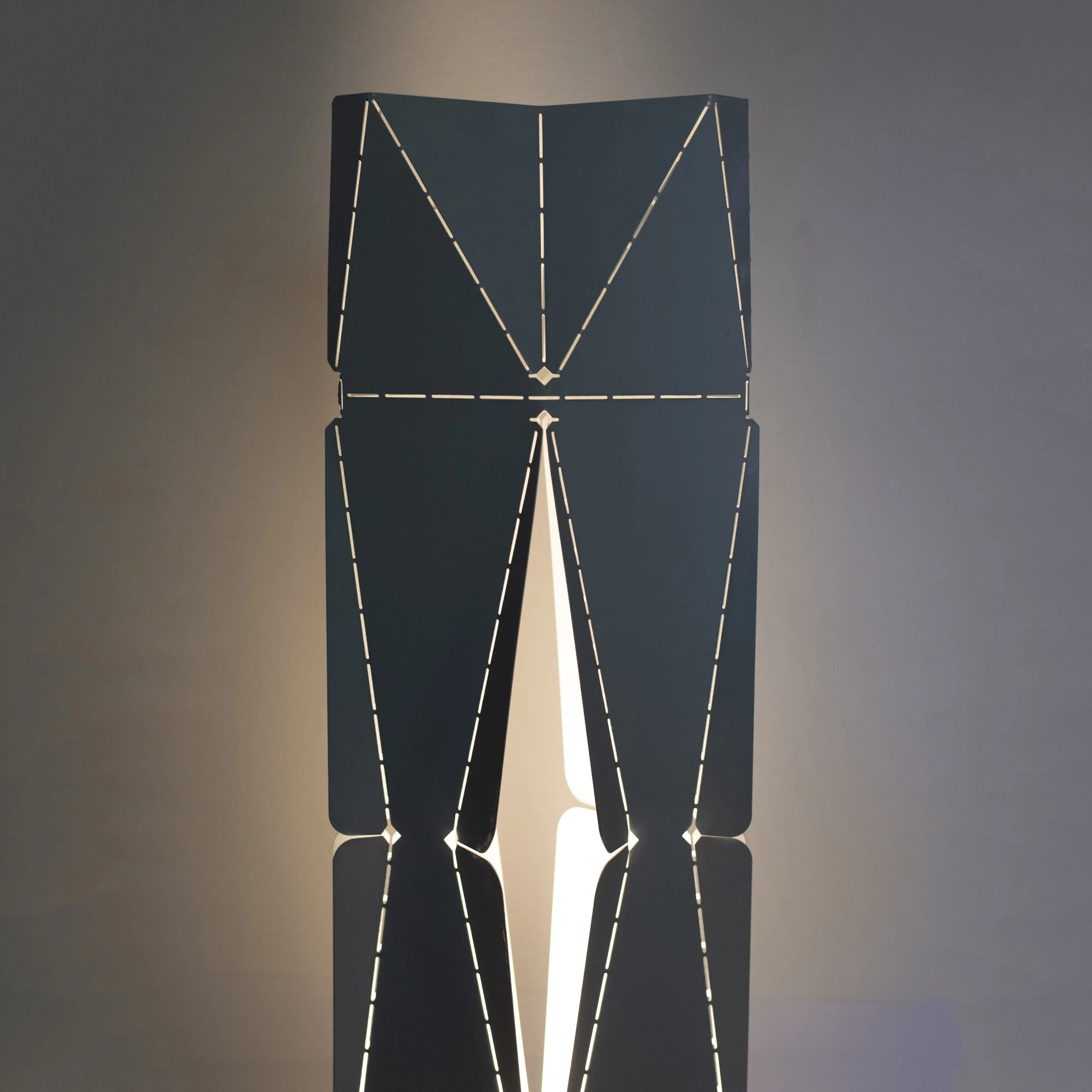 LAMPARA TOTEM 3.jpg