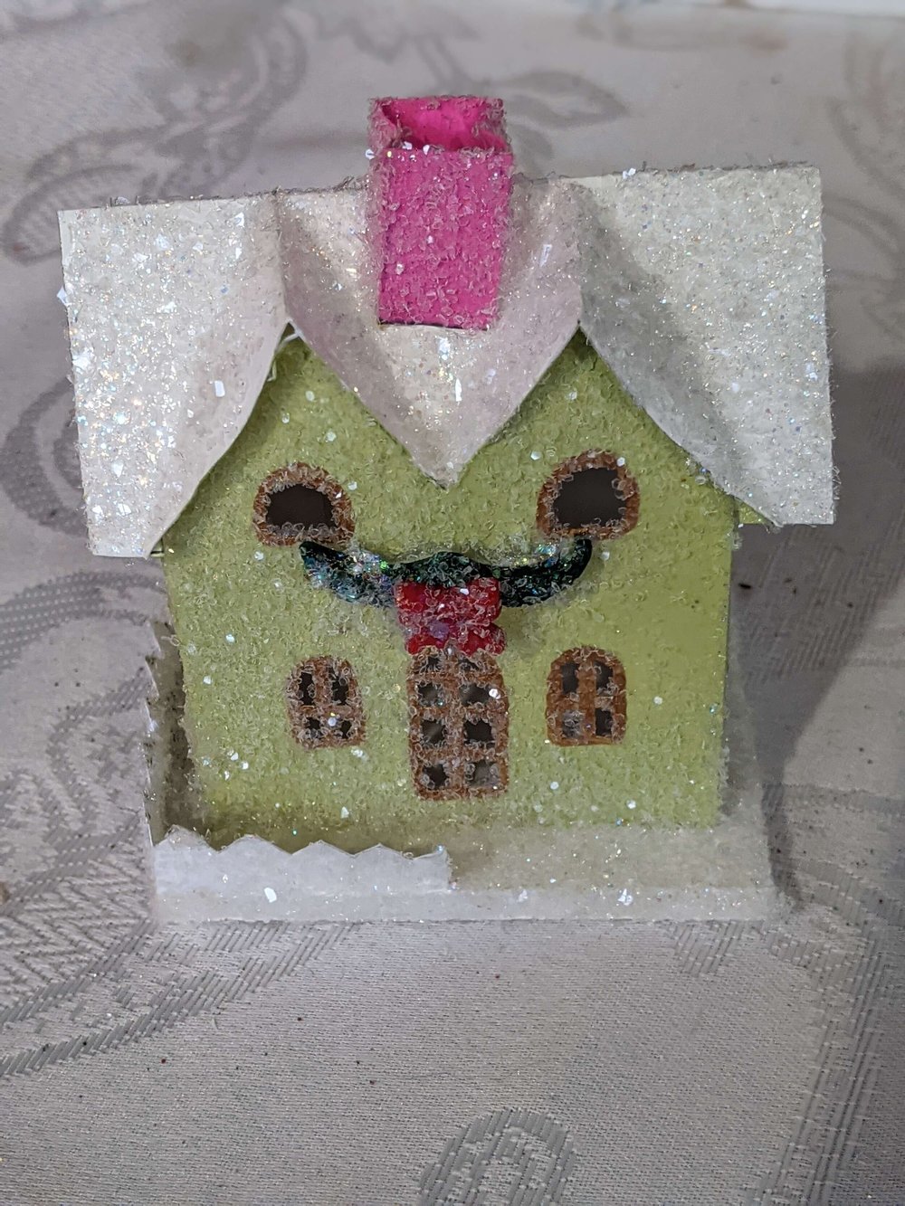 Decorative Holiday Muffin Tin Wall Decor - Santa Coin Top Left — Glimmerbug  Handmade Art