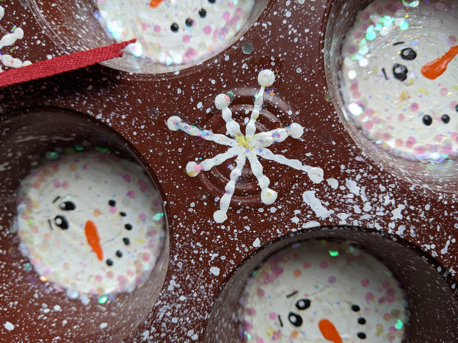 Decorative Holiday Muffin Tin Wall Decor - Santa Coin Top Left — Glimmerbug  Handmade Art