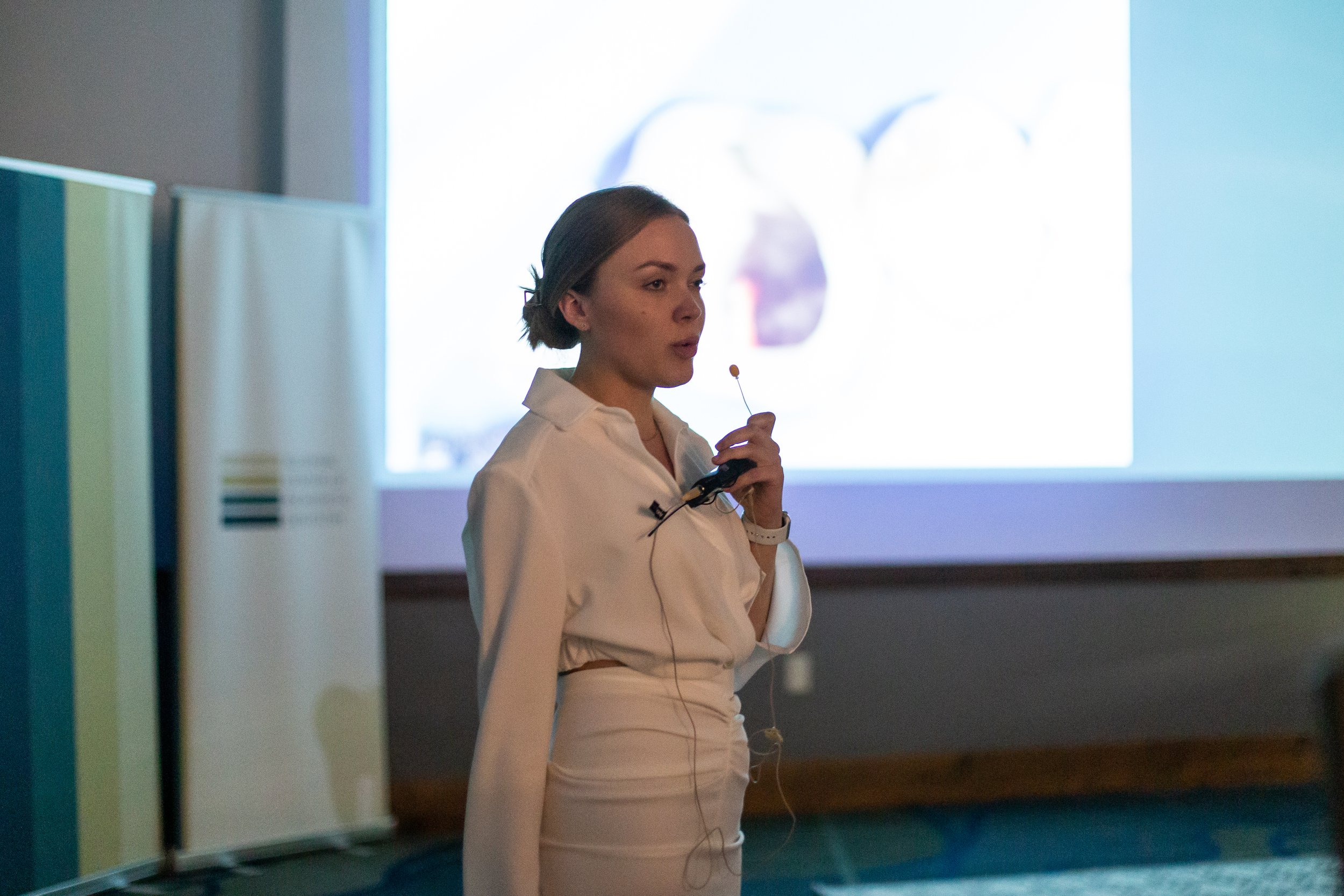 Dr. Ruslana Kolisnyk presenting at the Alleman Center 2022 Retreat