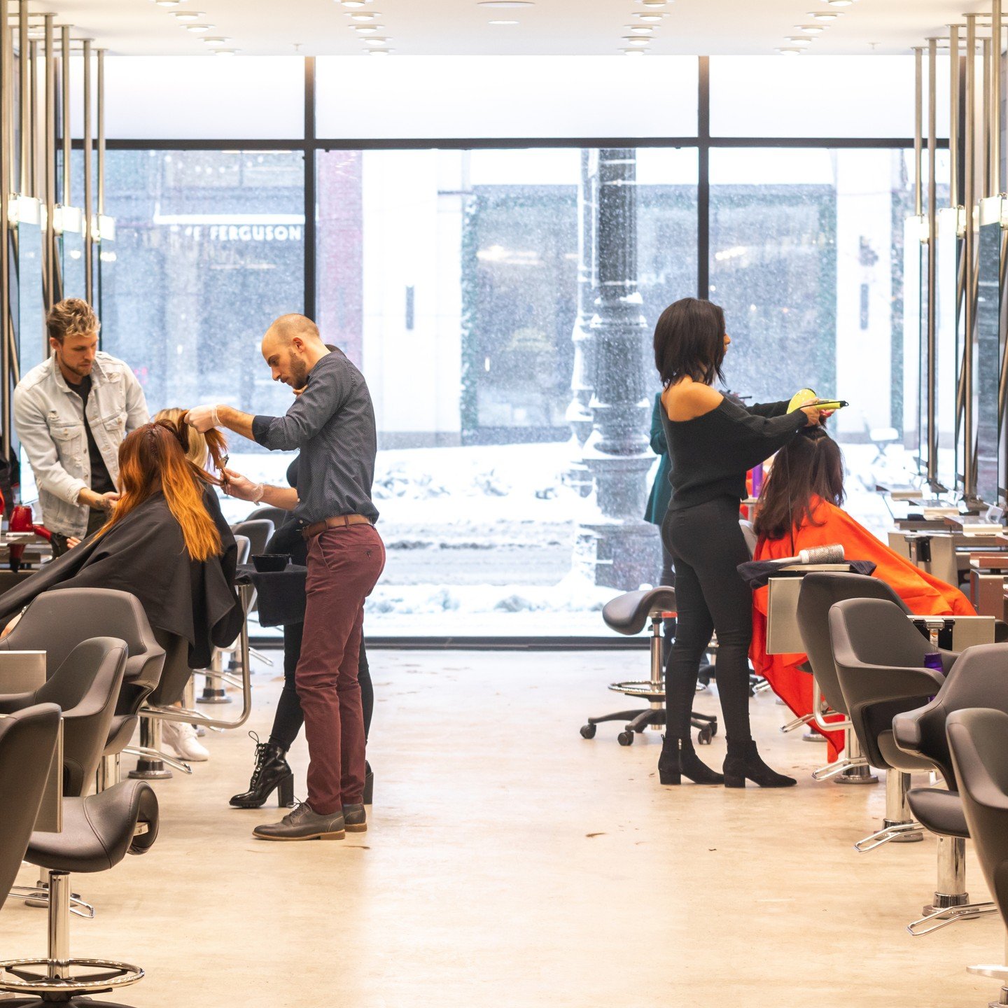 Part 2 of tenant Draft specials in #DowntownDetroit! 

💈 @6_salon: Pair a blowout with a permanent bracelet from @halieandco pop-up outside the salon, open between noon and 7 p.m. Thursday, April 25 and Friday, April 26, with extended hours on Satur